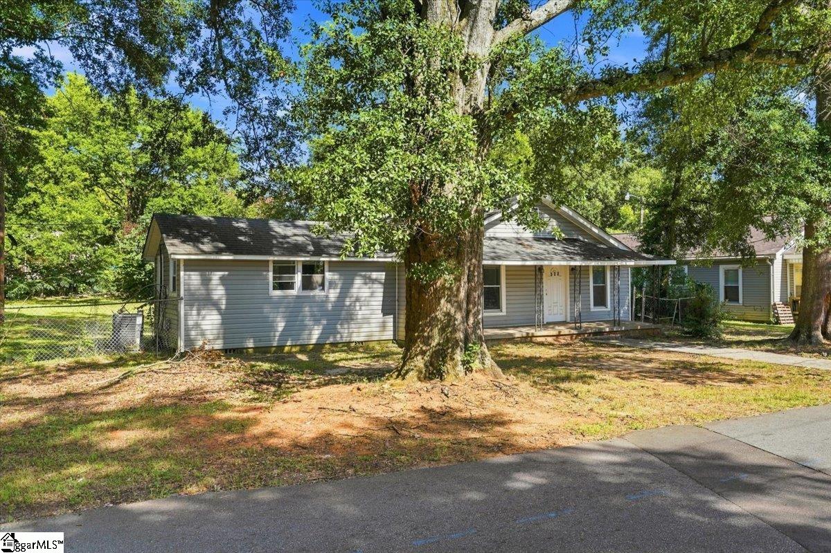 322 W Wilburn Avenue Property Photo 3