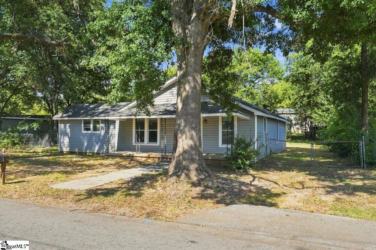 322 W Wilburn Avenue Property Photo 5