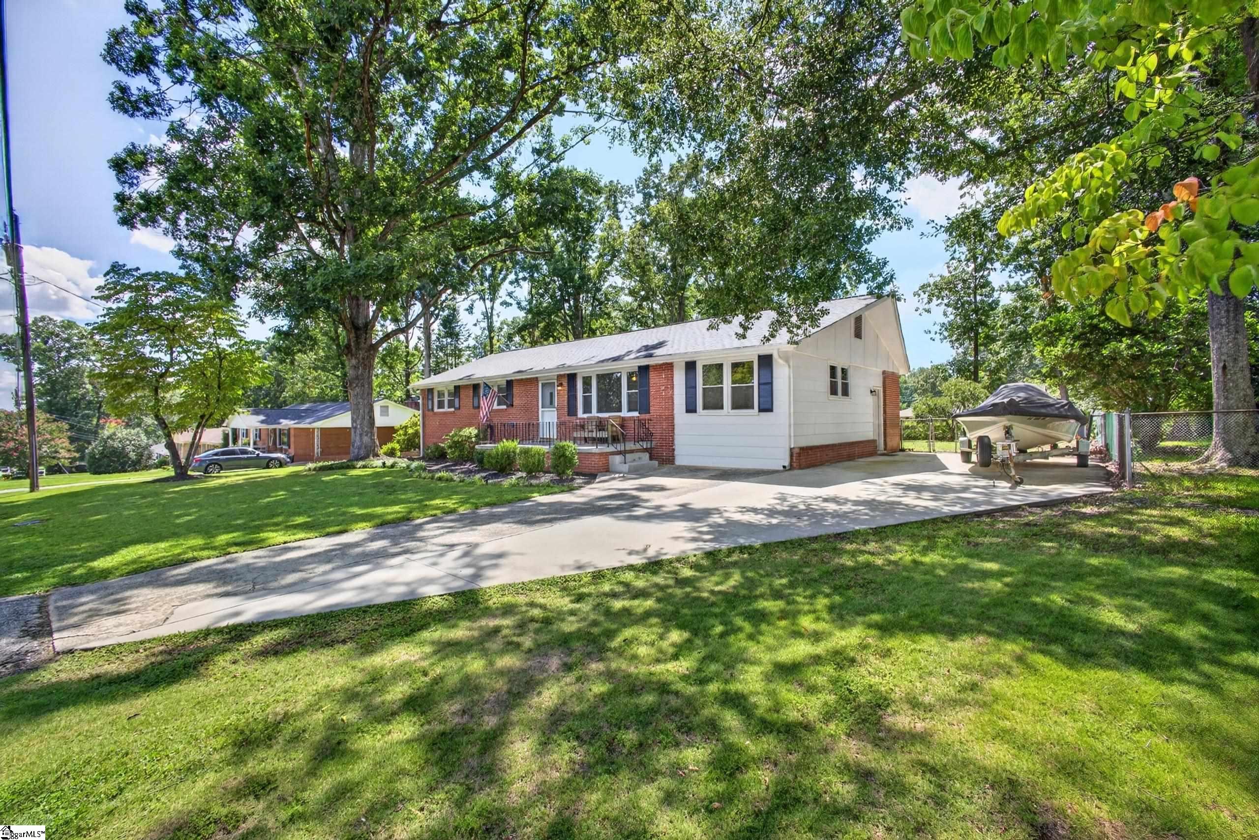 200 Creighton Drive Property Photo 24