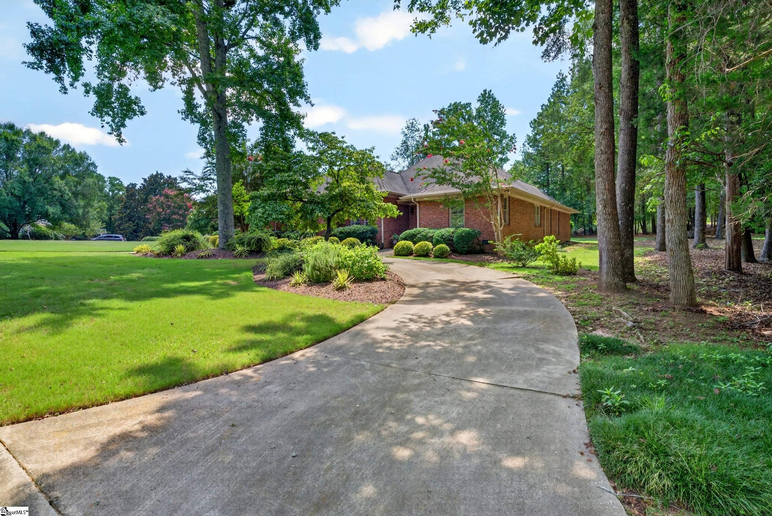 216 Muirfield Drive Property Photo 37
