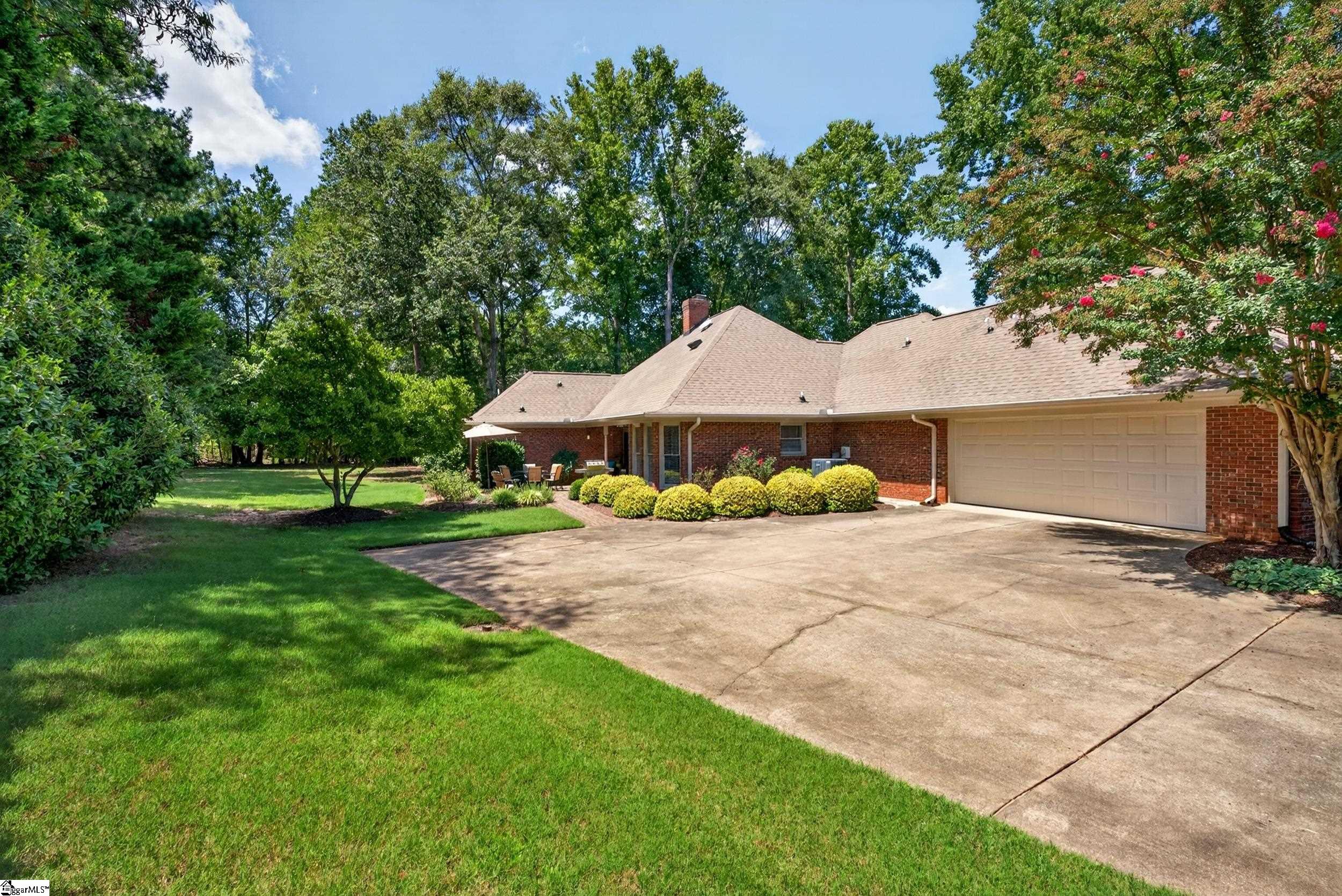 216 Muirfield Drive Property Photo 38