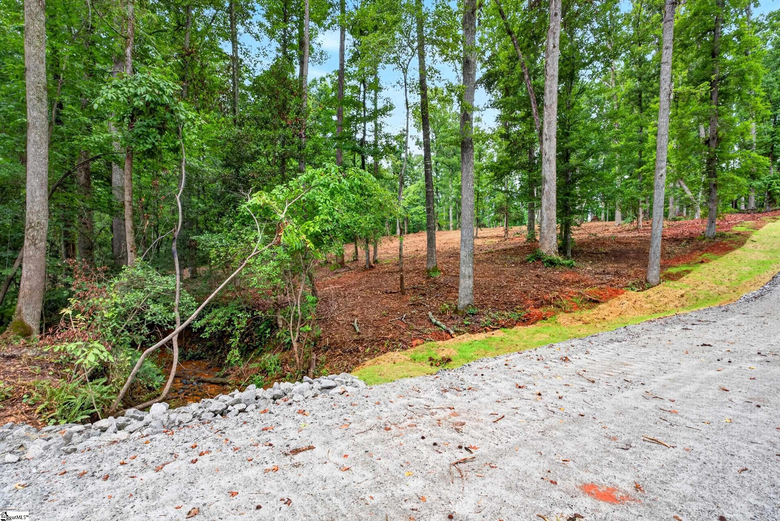 223 W Chapman Road Property Photo 10