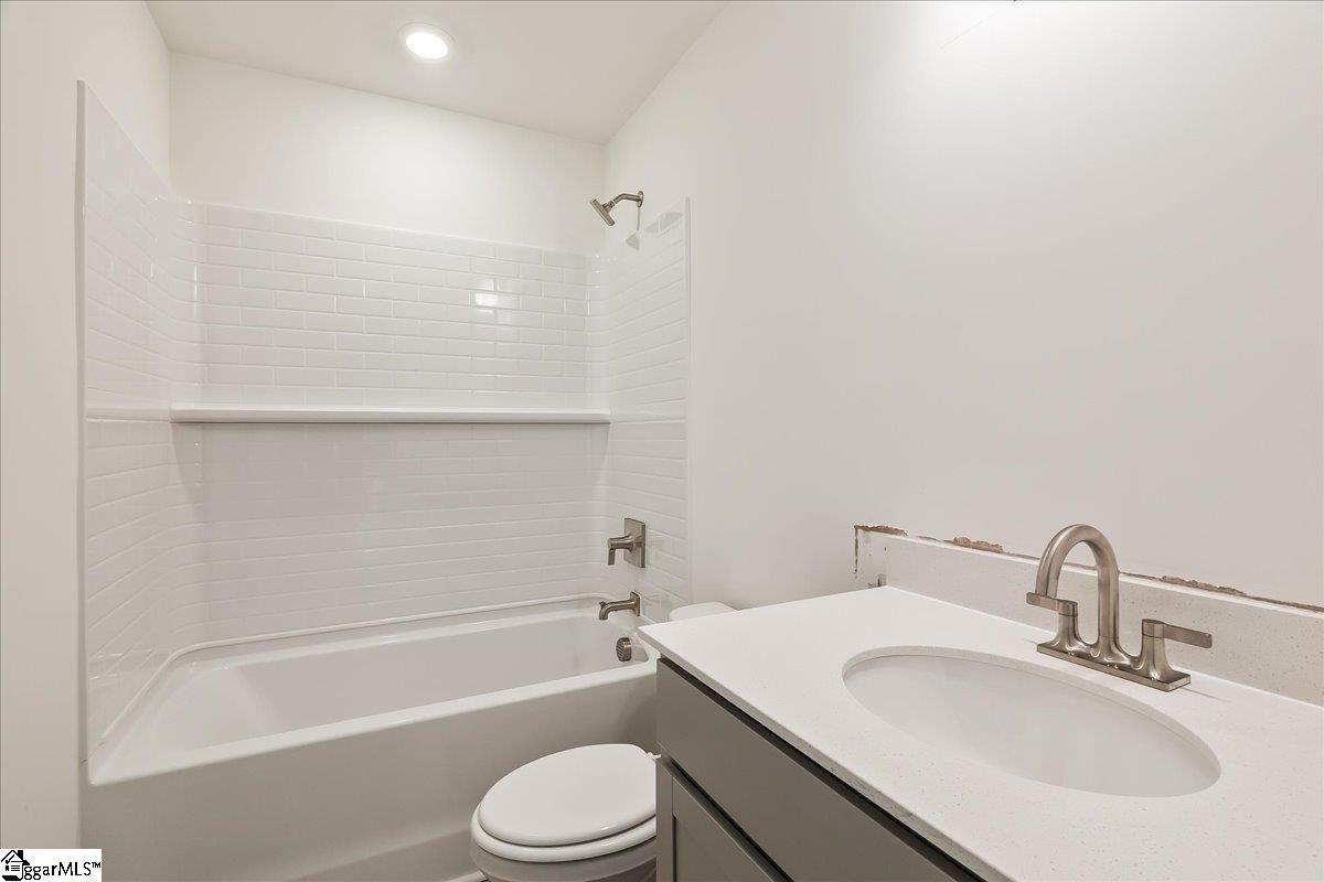 2049 Halton Oaks Drive Property Photo 26