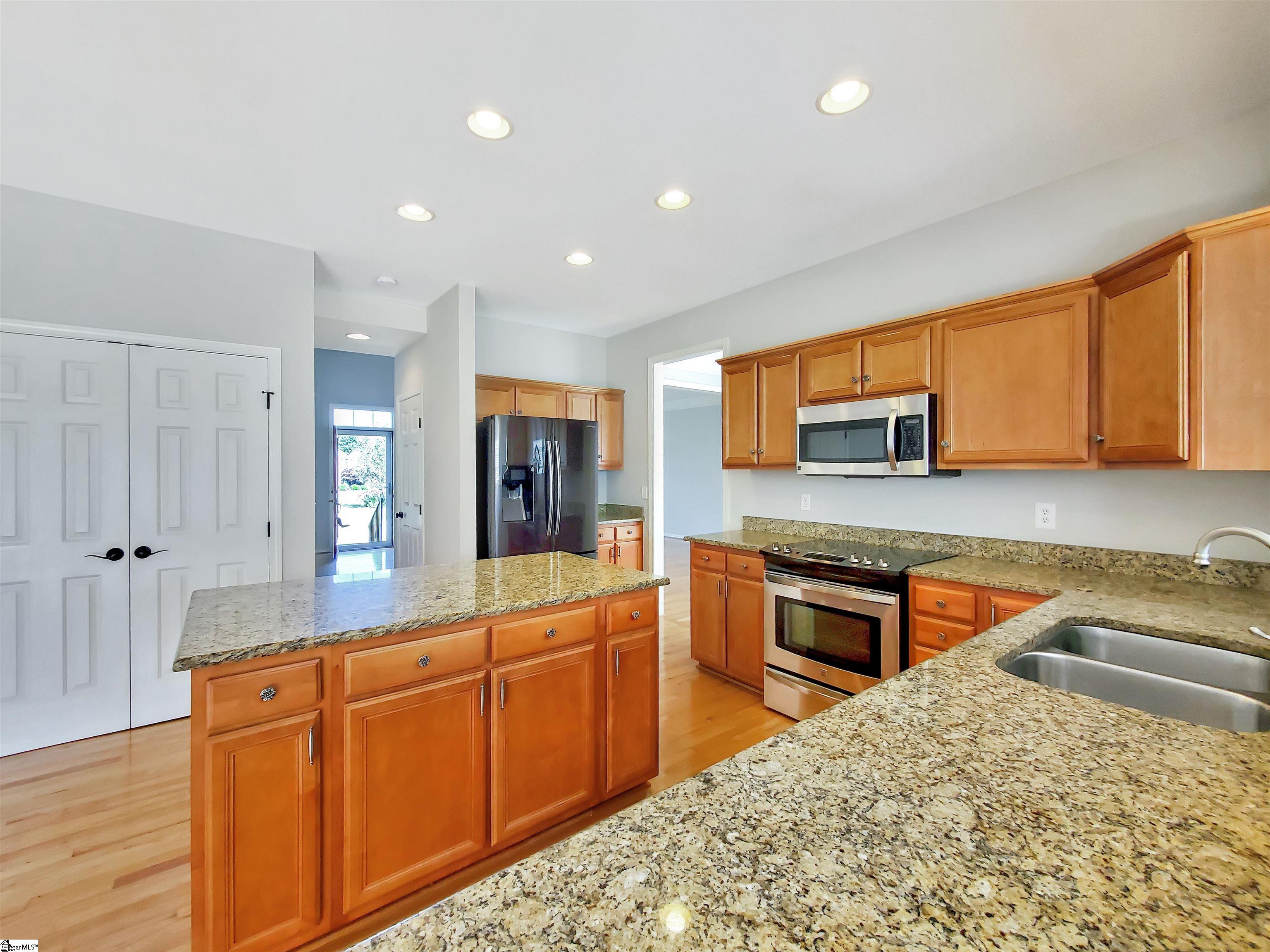 1599788 Property Photo 13