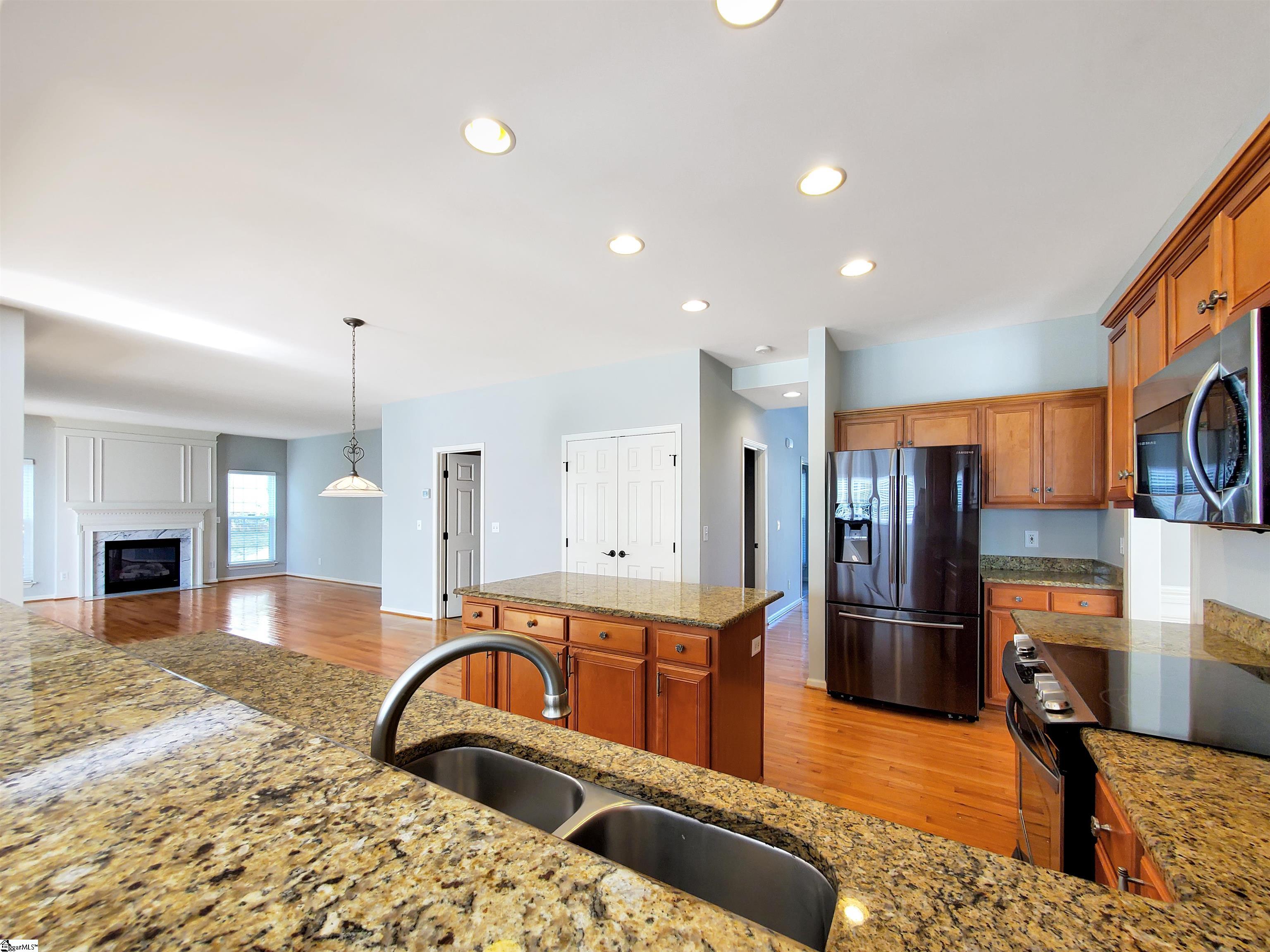 1599788 Property Photo 14