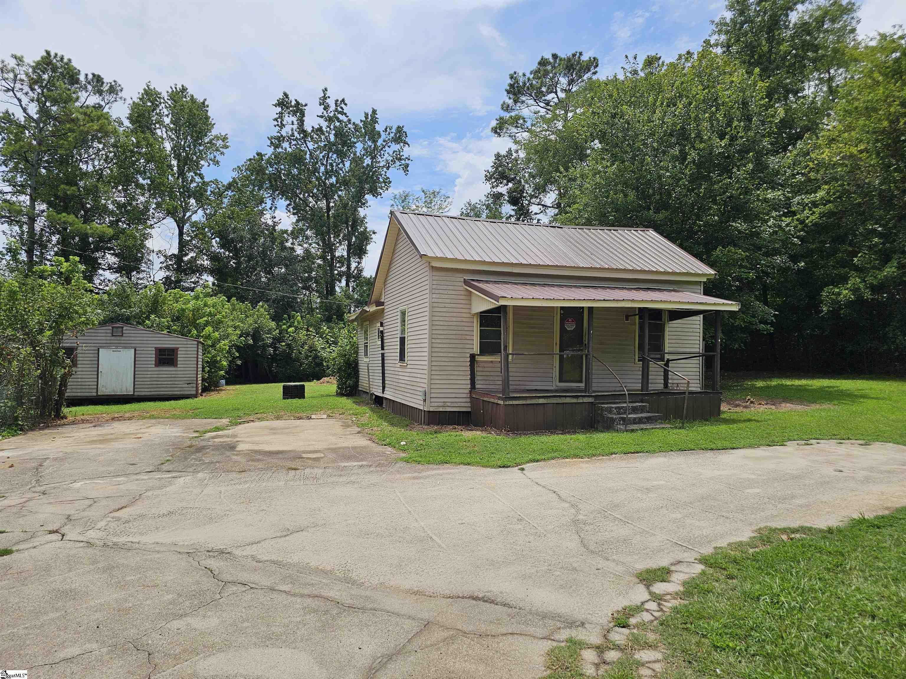 21684 E Highway 72 Property Photo 1