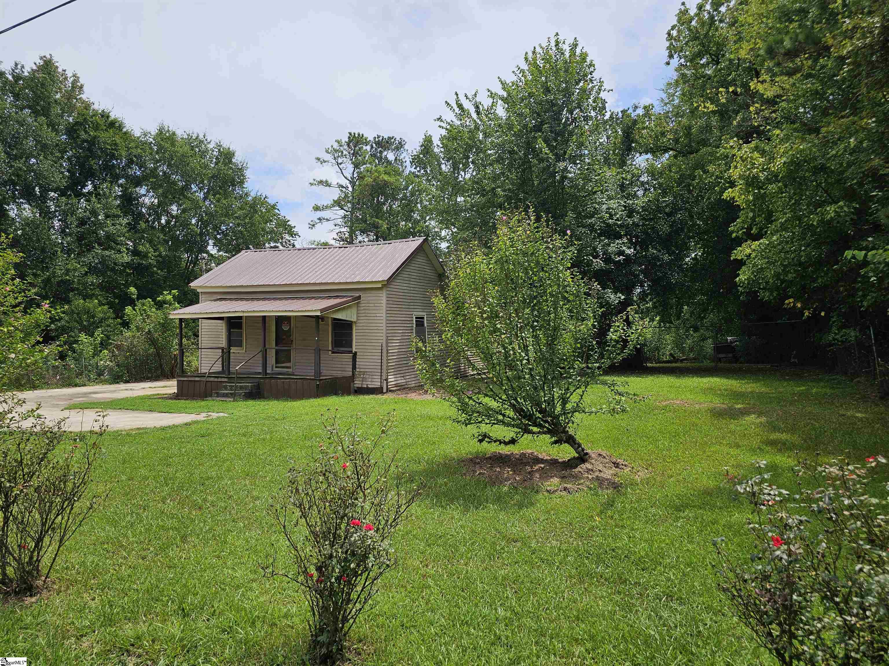 21684 E Highway 72 Property Photo 2