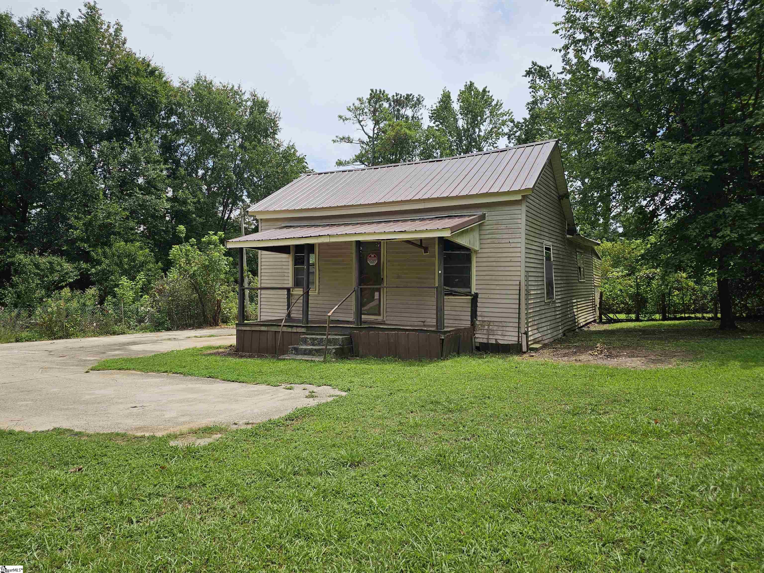 21684 E Highway 72 Property Photo 3