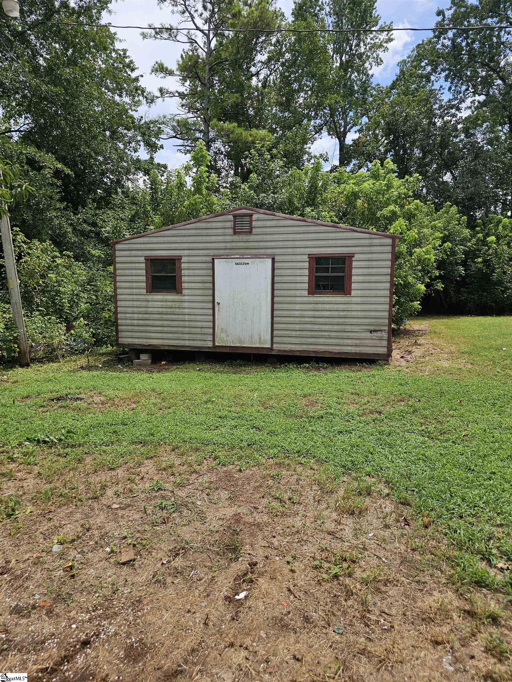 21684 E Highway 72 Property Photo 11