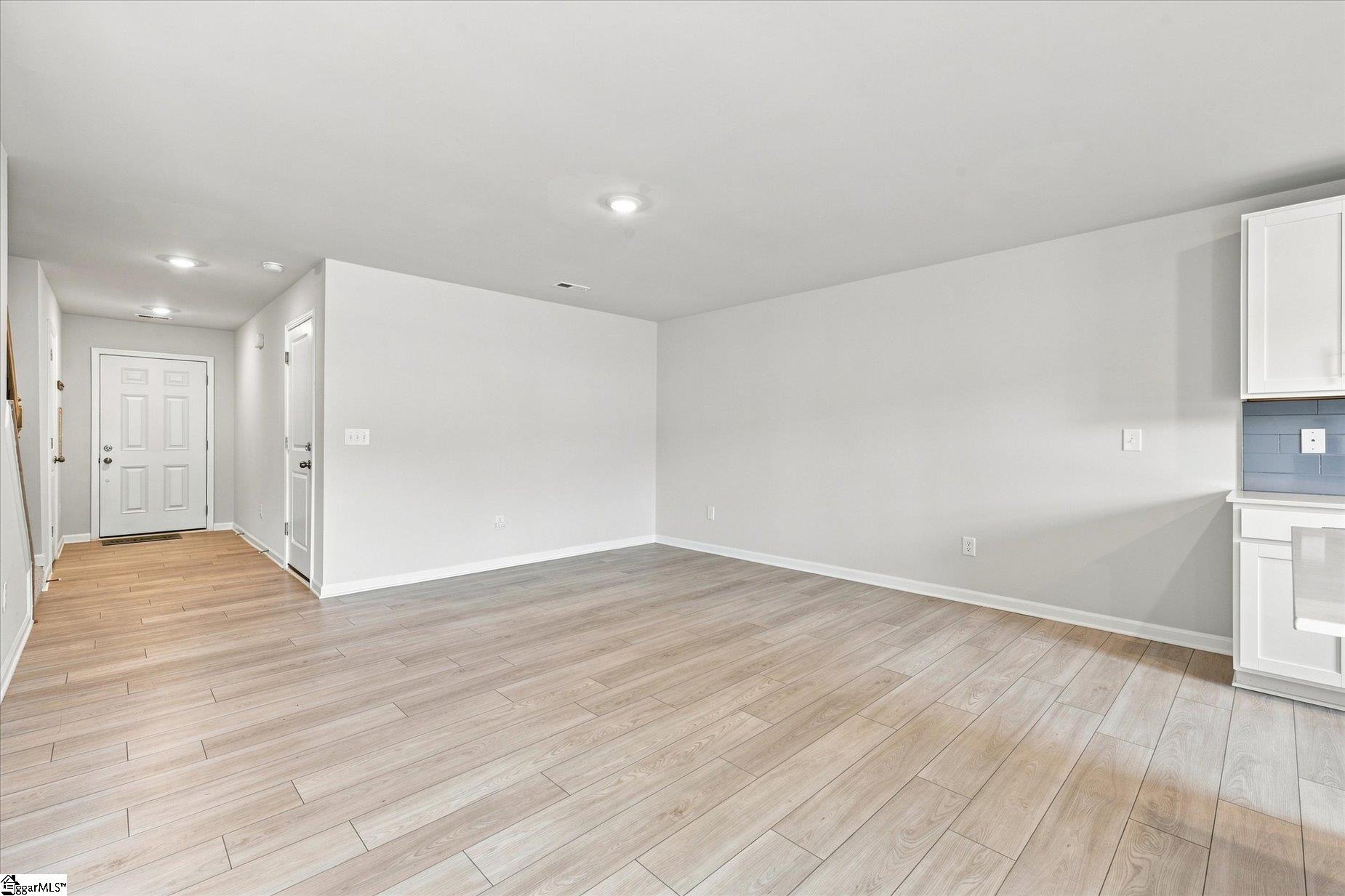 3074 Whispering Willow Court Property Photo 6