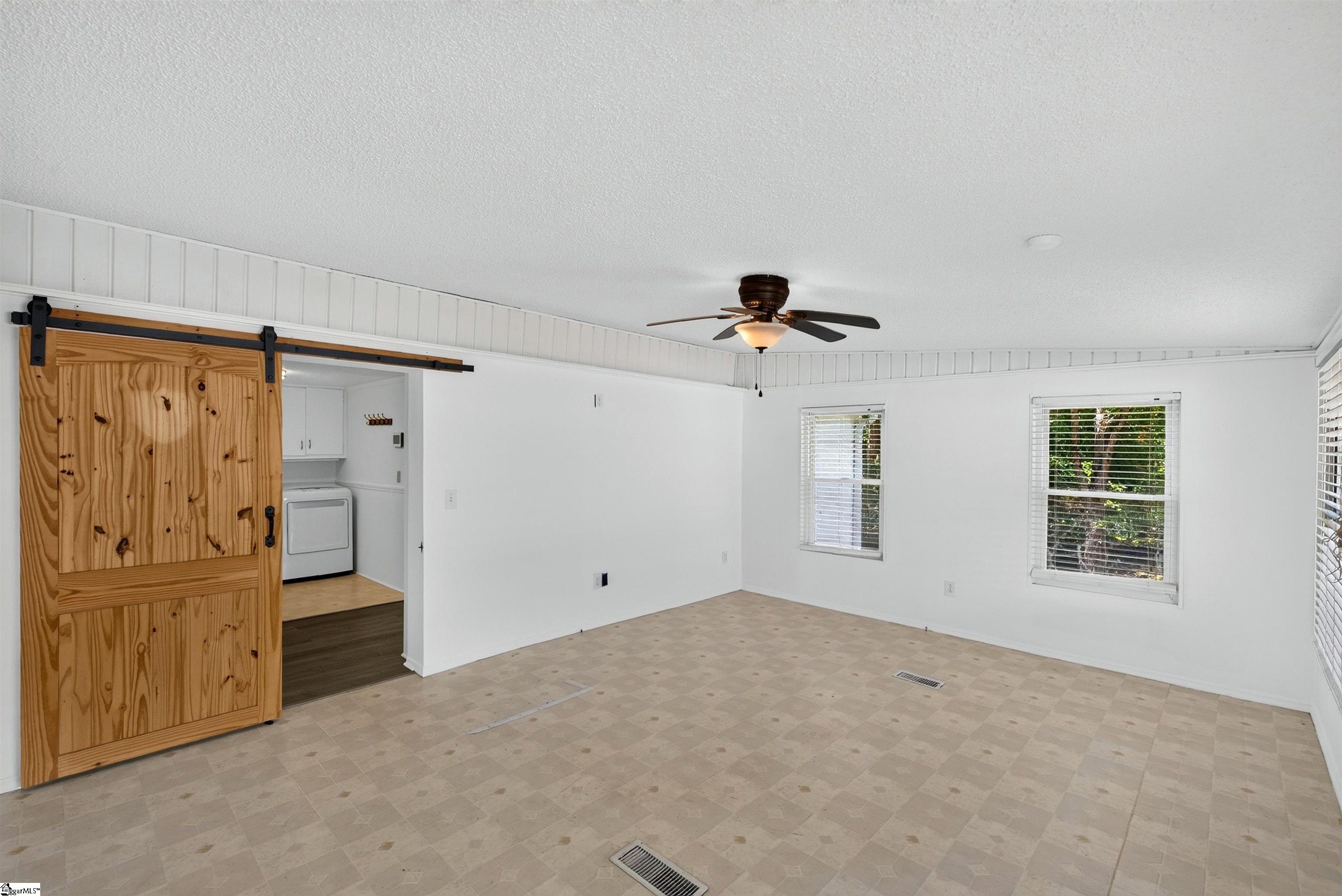 1599793 Property Photo 14