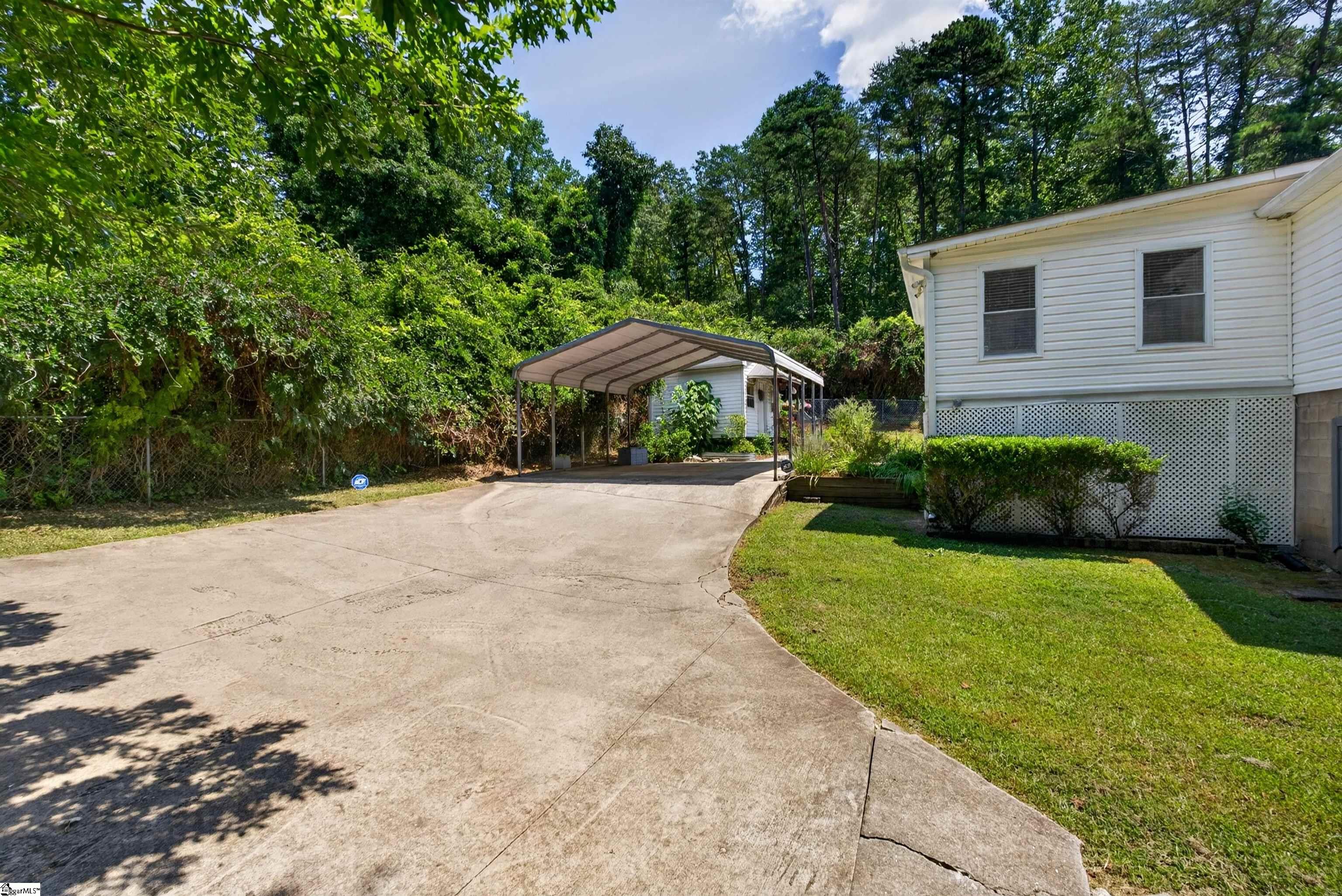 1599793 Property Photo 29