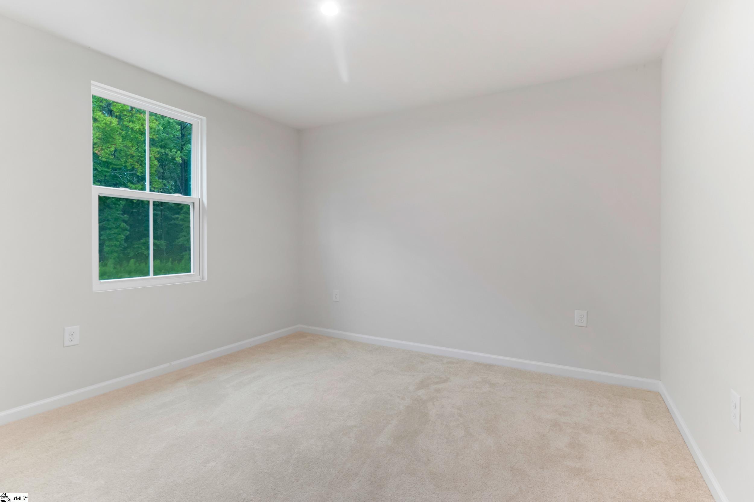 2085 Evanston Drive Property Photo 23