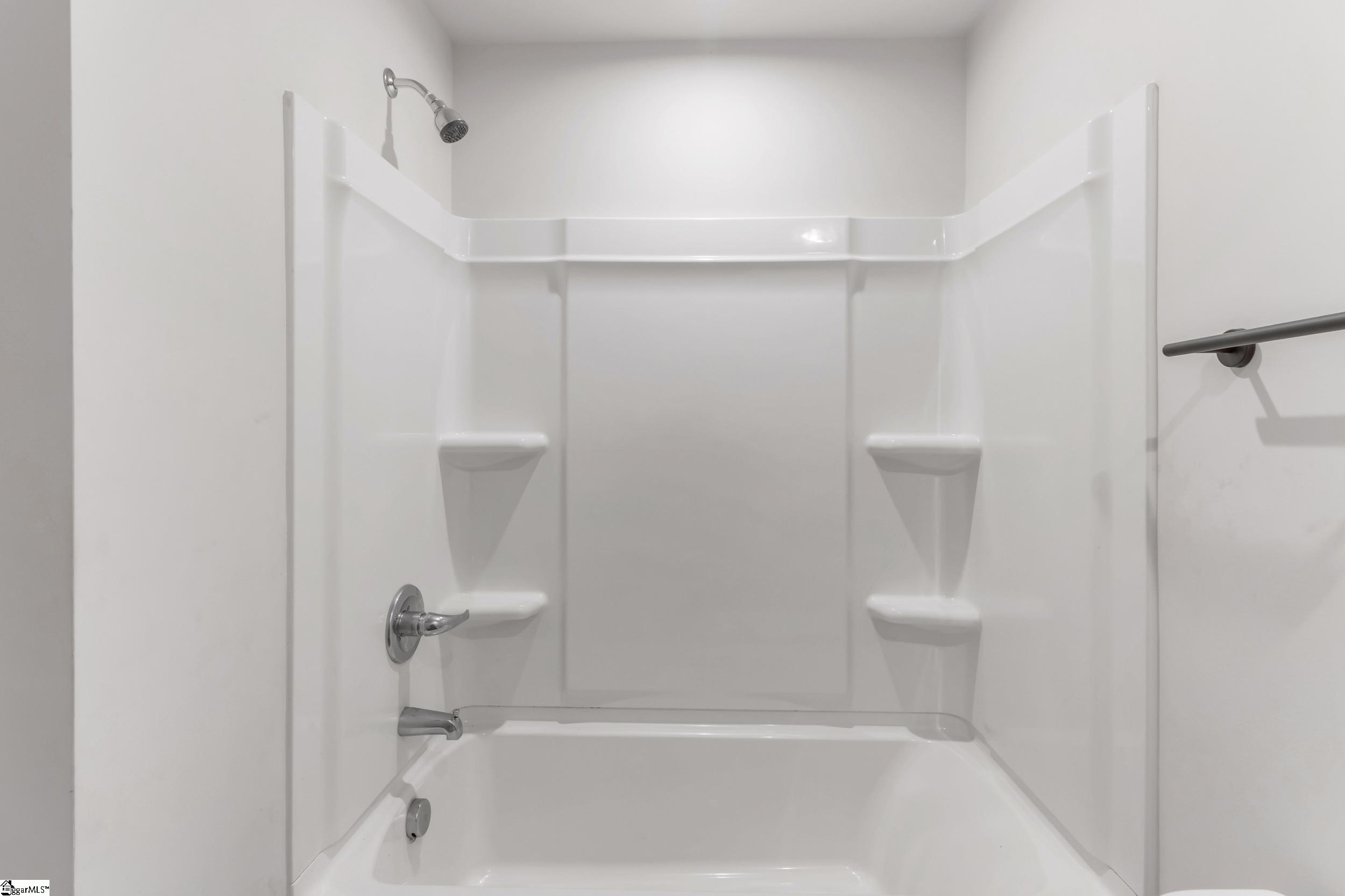 2085 Evanston Drive Property Photo 26