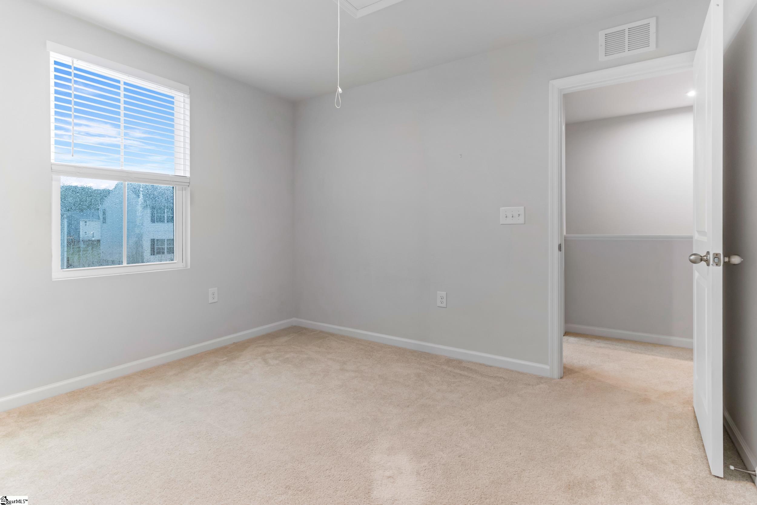 2085 Evanston Drive Property Photo 28