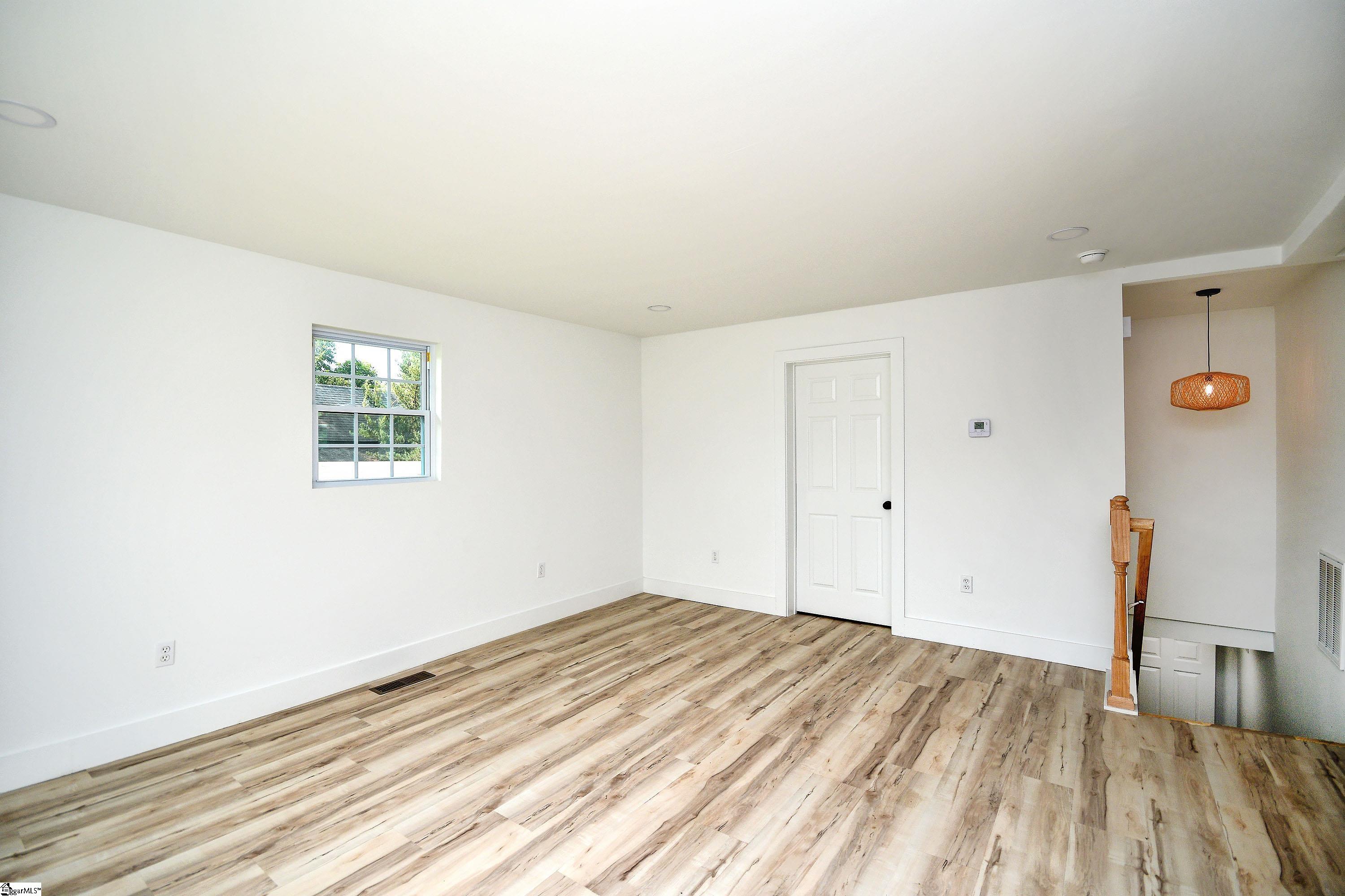 407 I Street Property Photo 5