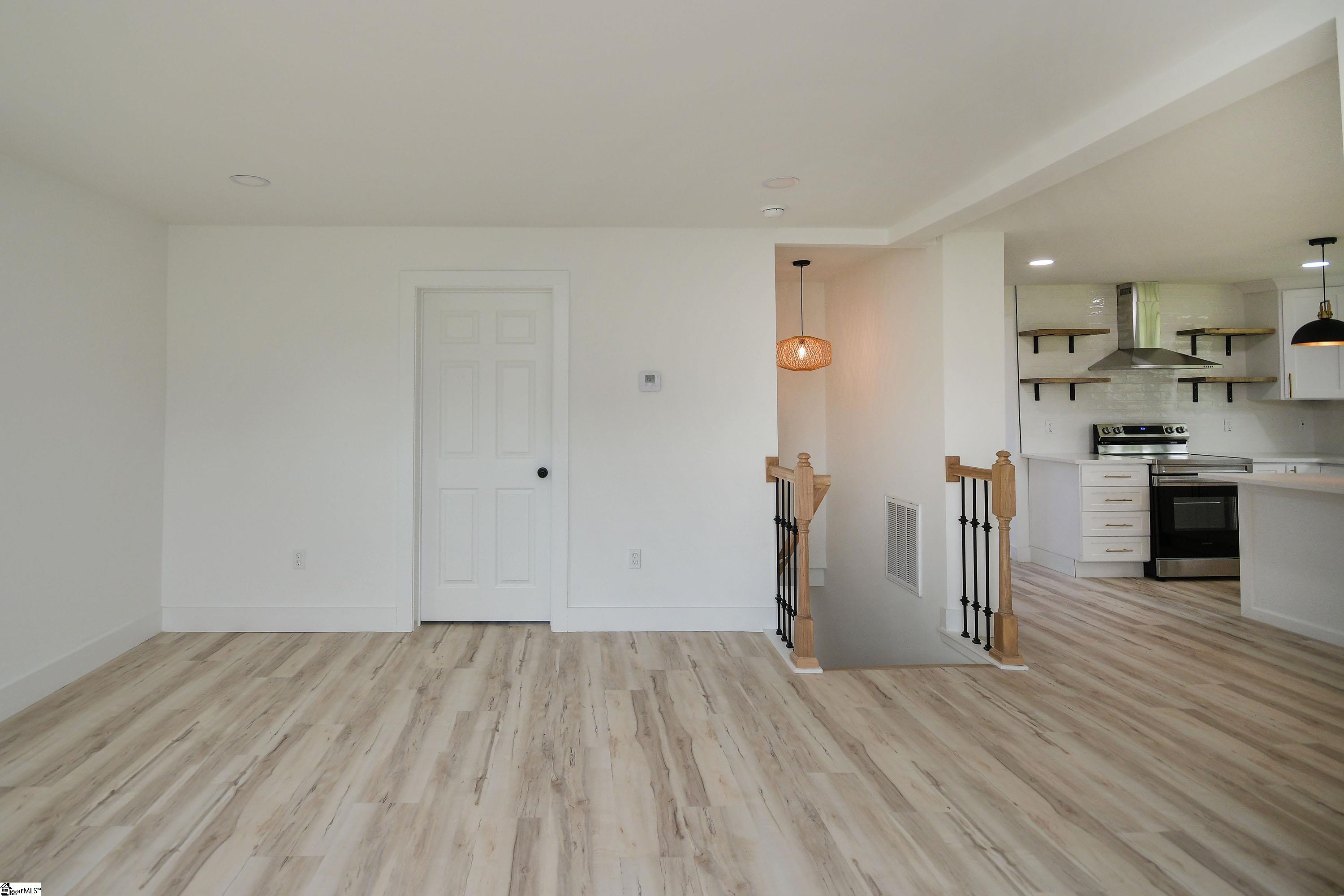 407 I Street Property Photo 6