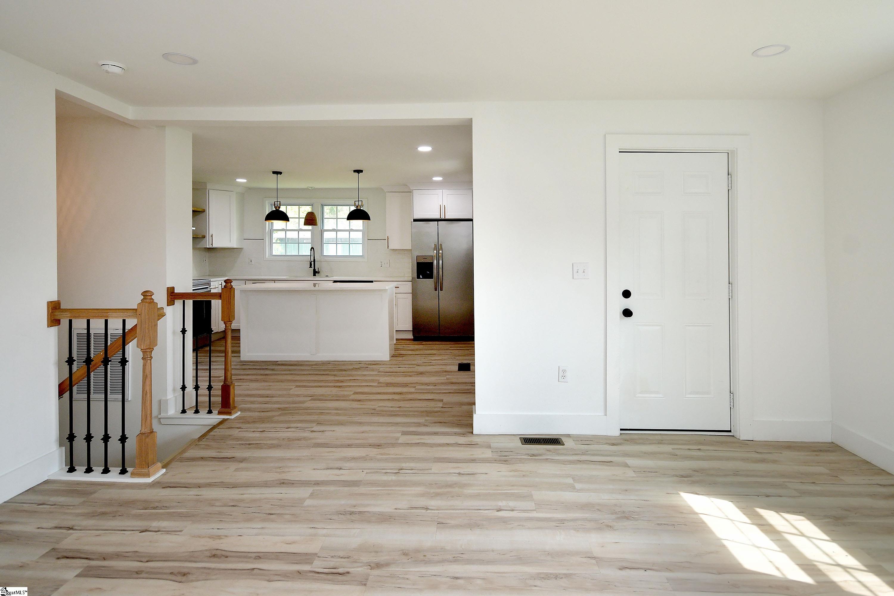 407 I Street Property Photo 8