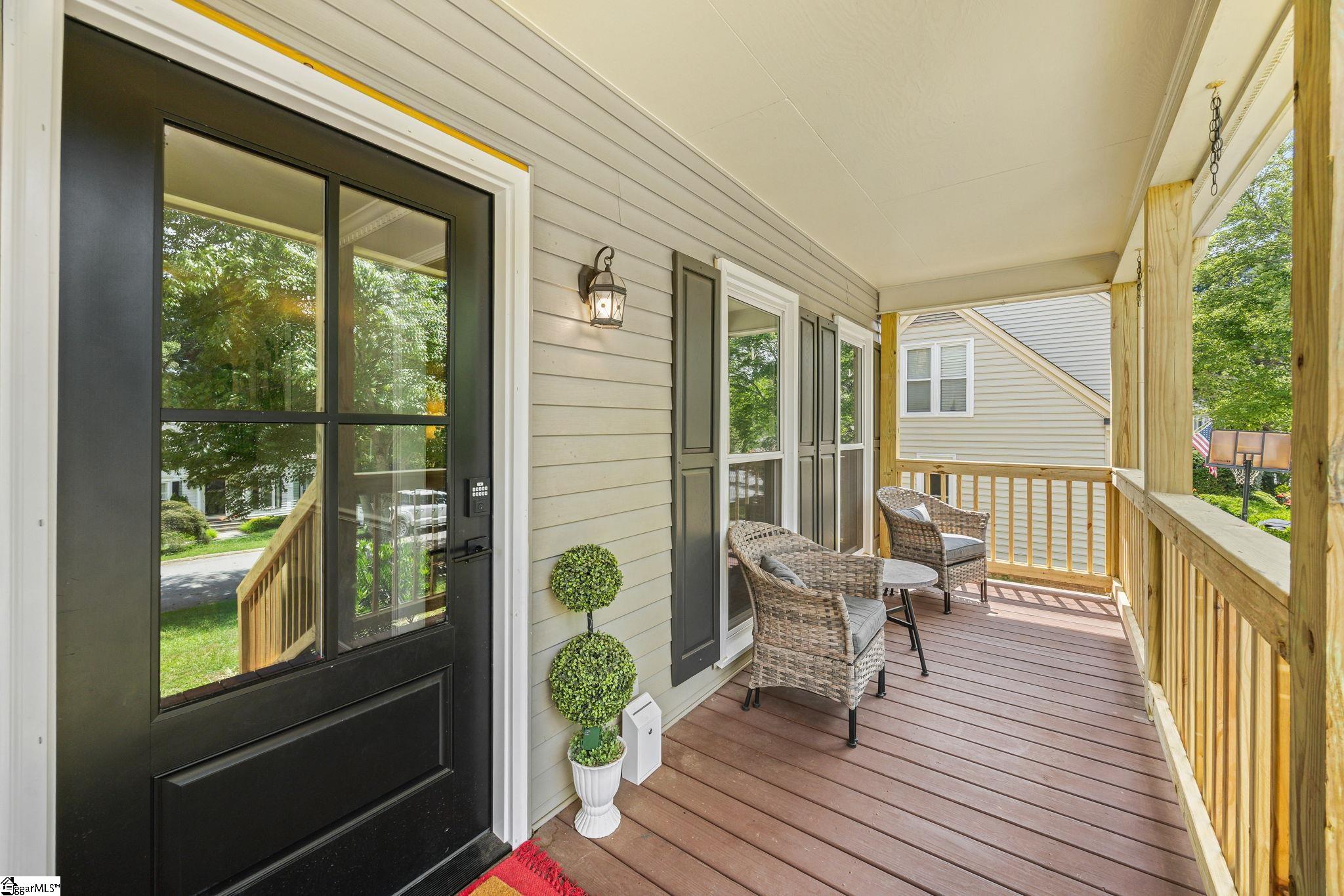 8 River Way Drive Property Photo 4