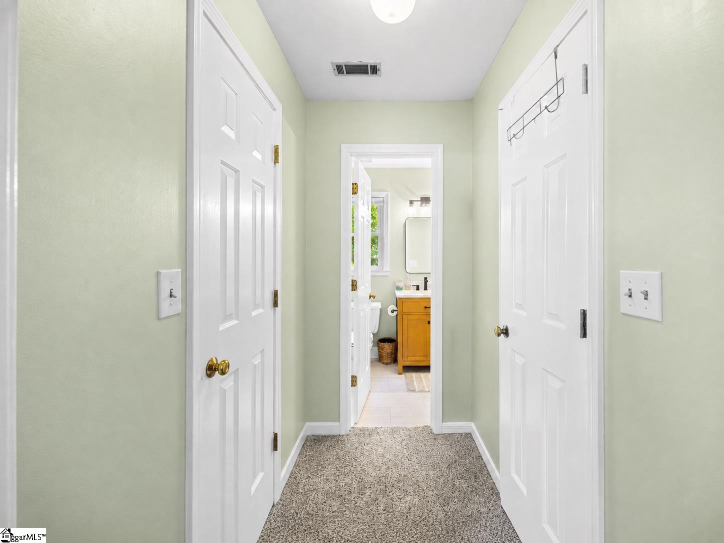 8 River Way Drive Property Photo 27
