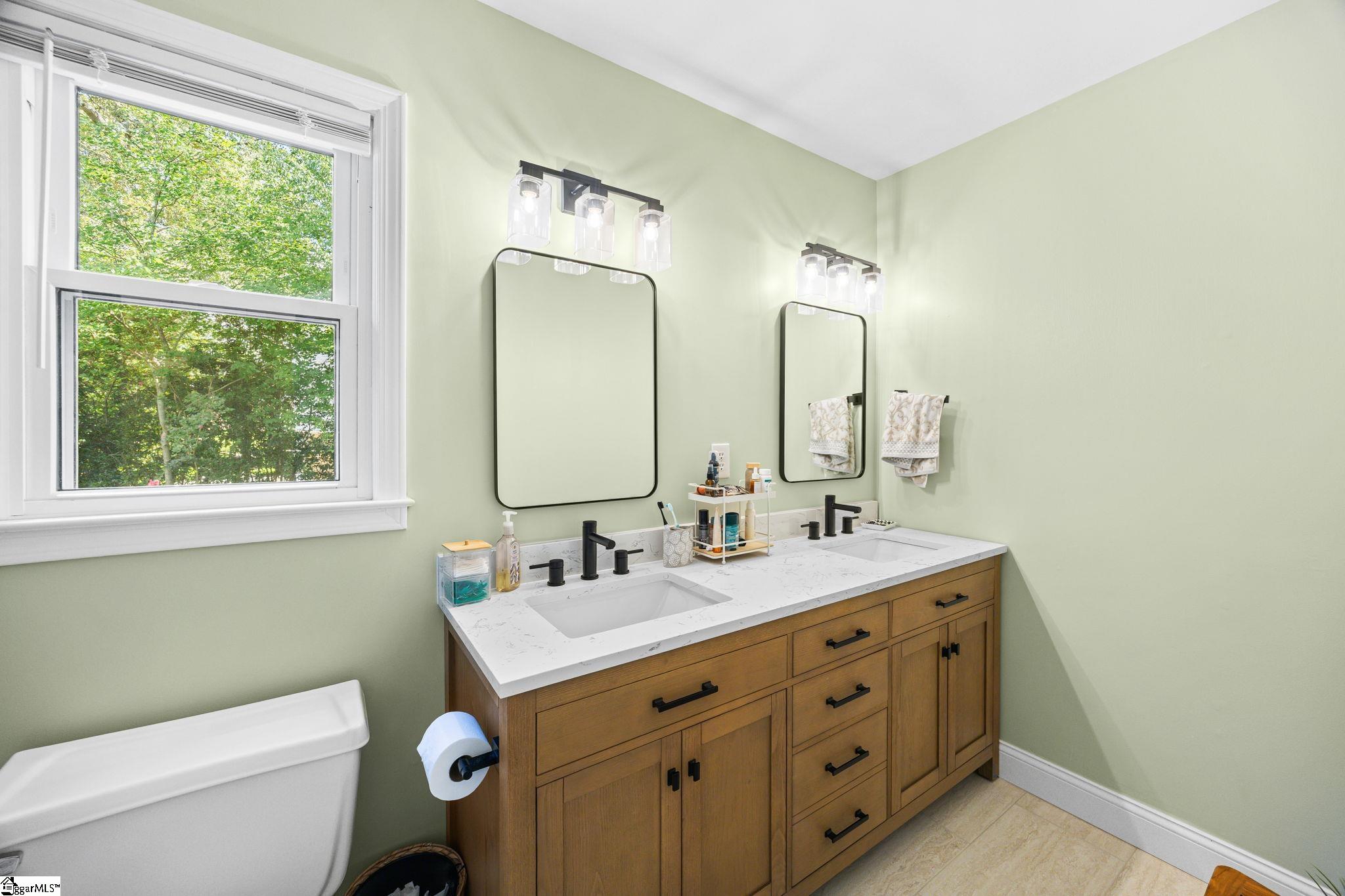 8 River Way Drive Property Photo 28