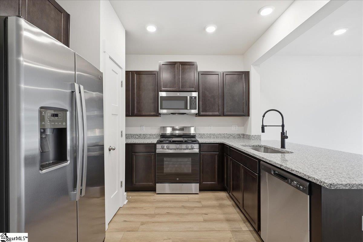 311 Speyside Lane Property Photo 6