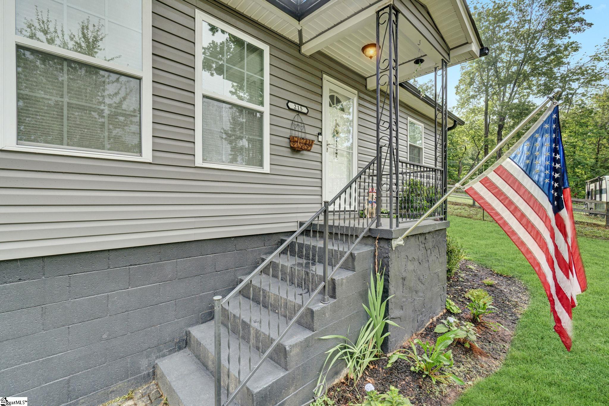 215 Gail Street Property Photo 4