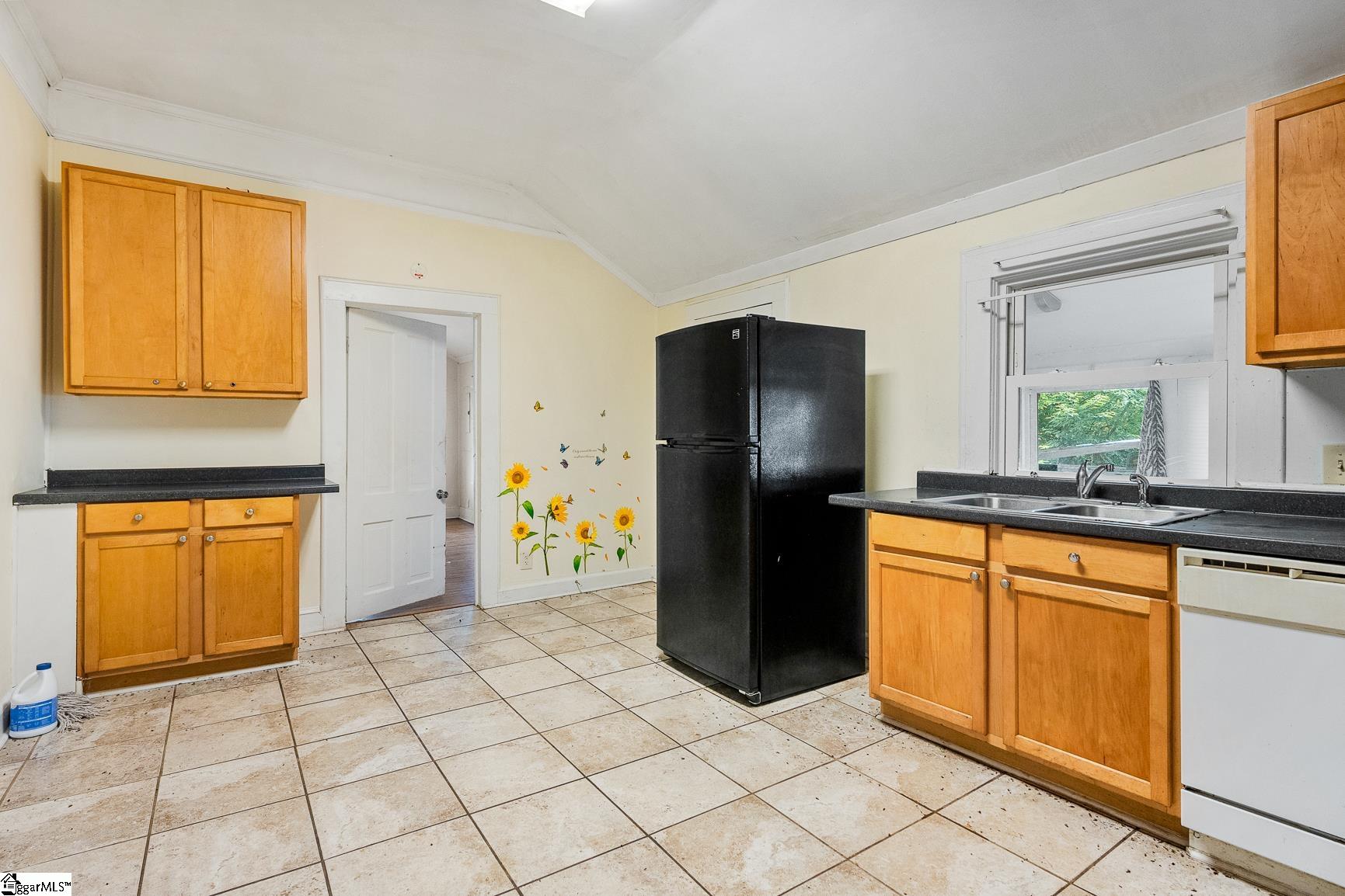 13 N Prince Street Property Photo 8