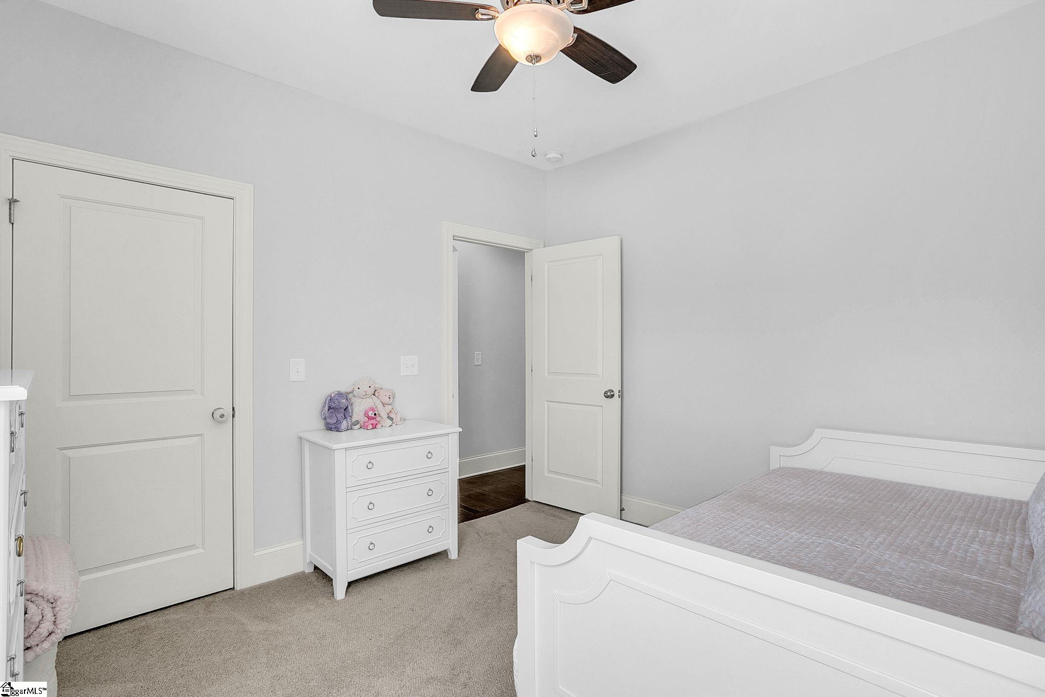 6 Lakeway Place Property Photo 33