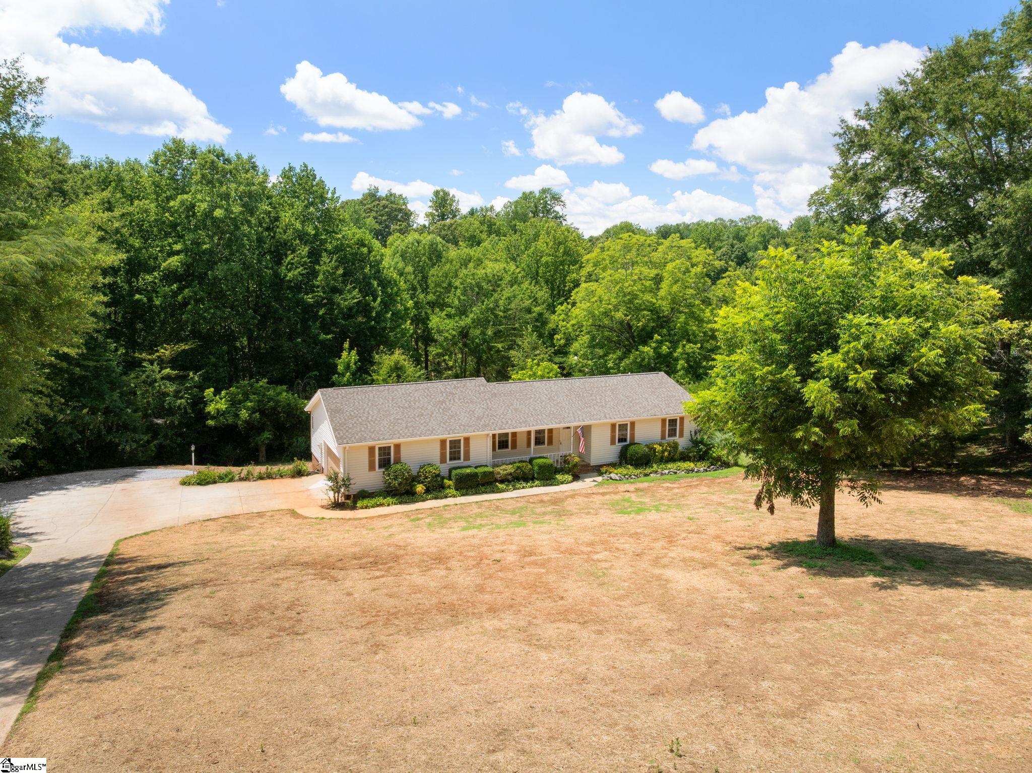 320 Bates View Drive Property Photo 5