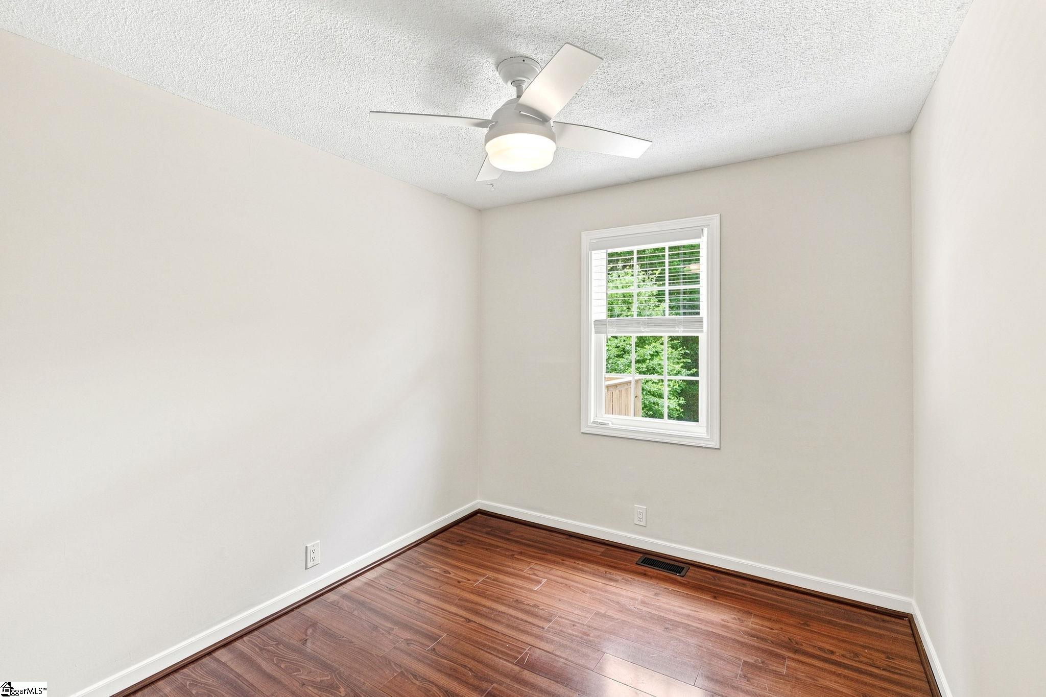 320 Bates View Drive Property Photo 12