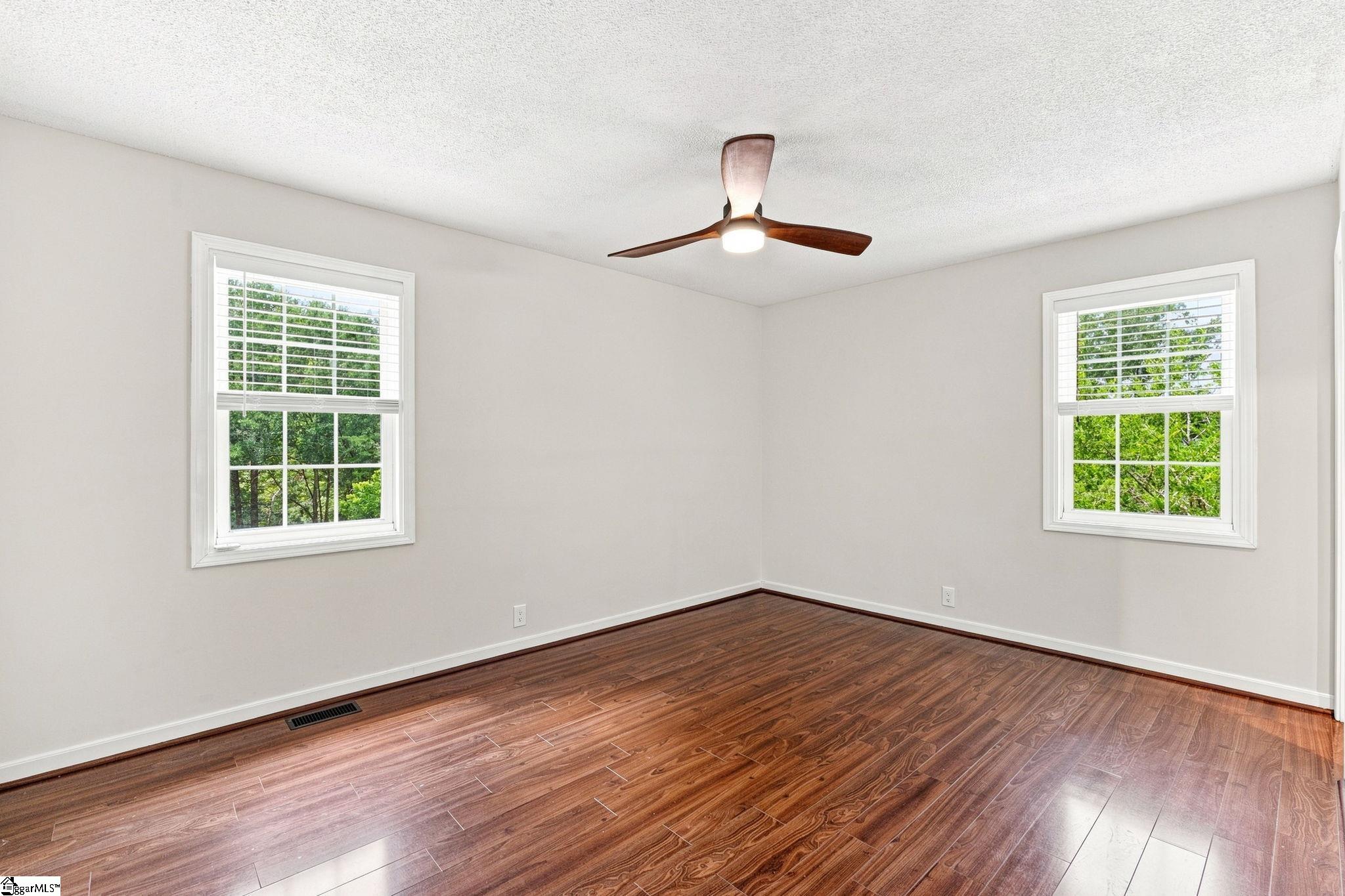 320 Bates View Drive Property Photo 16