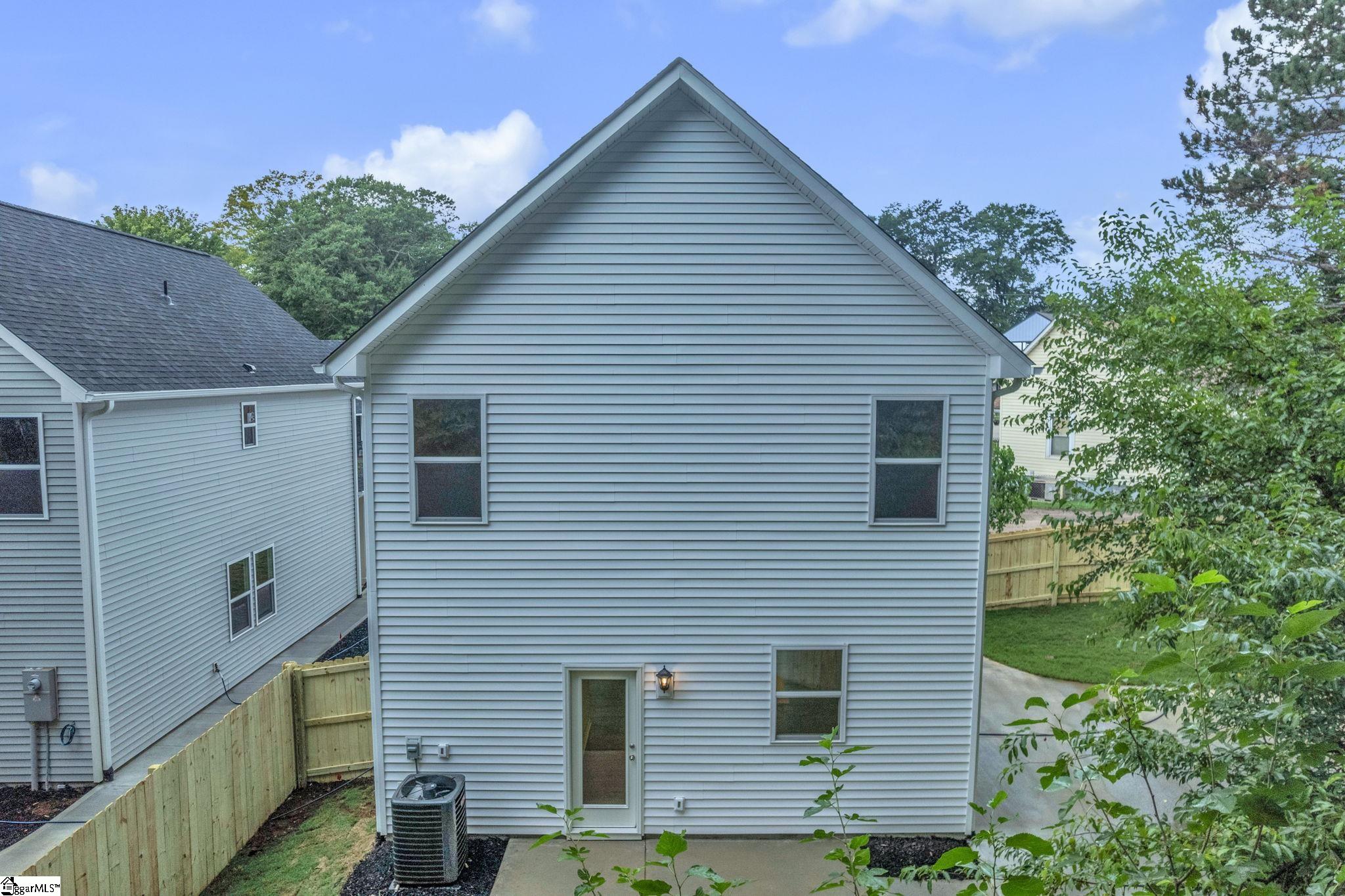 143 D Street Property Photo 25