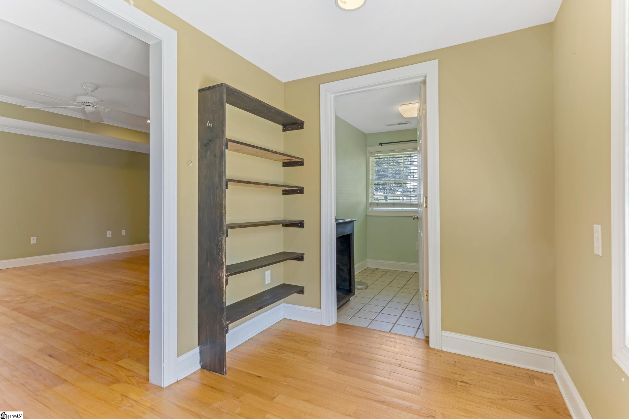 108 Angela Drive Property Photo 12