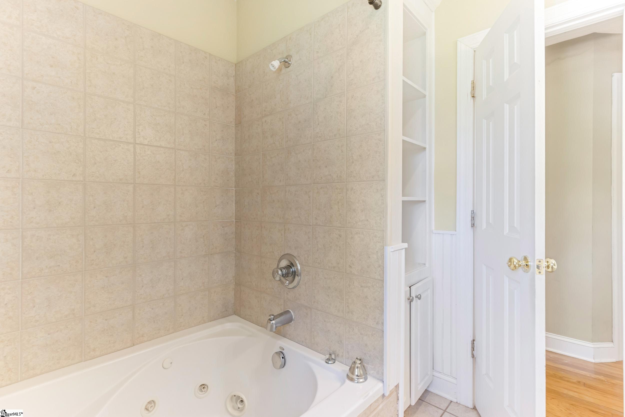 108 Angela Drive Property Photo 22