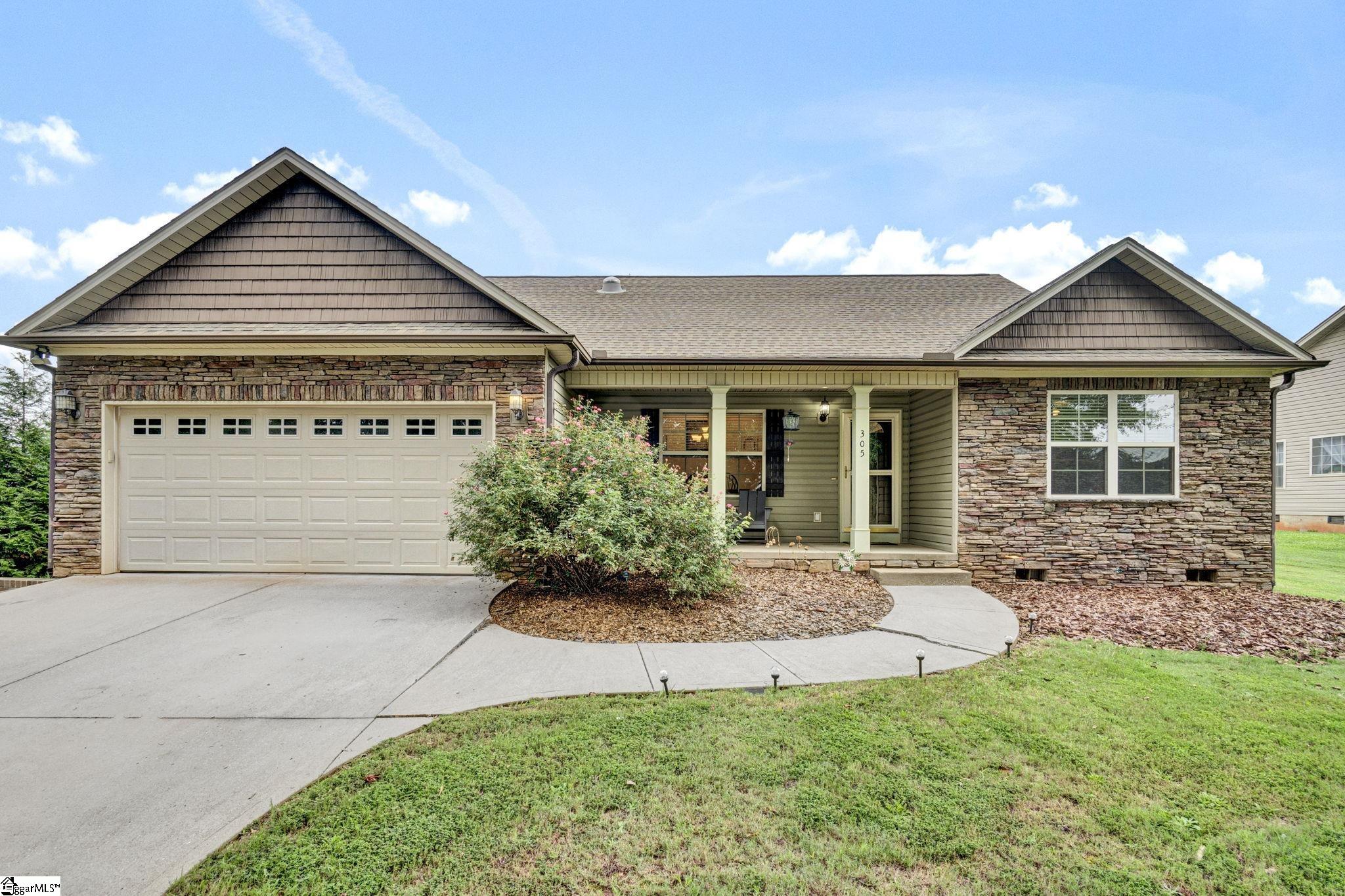 305 Bent River Drive Property Photo 2