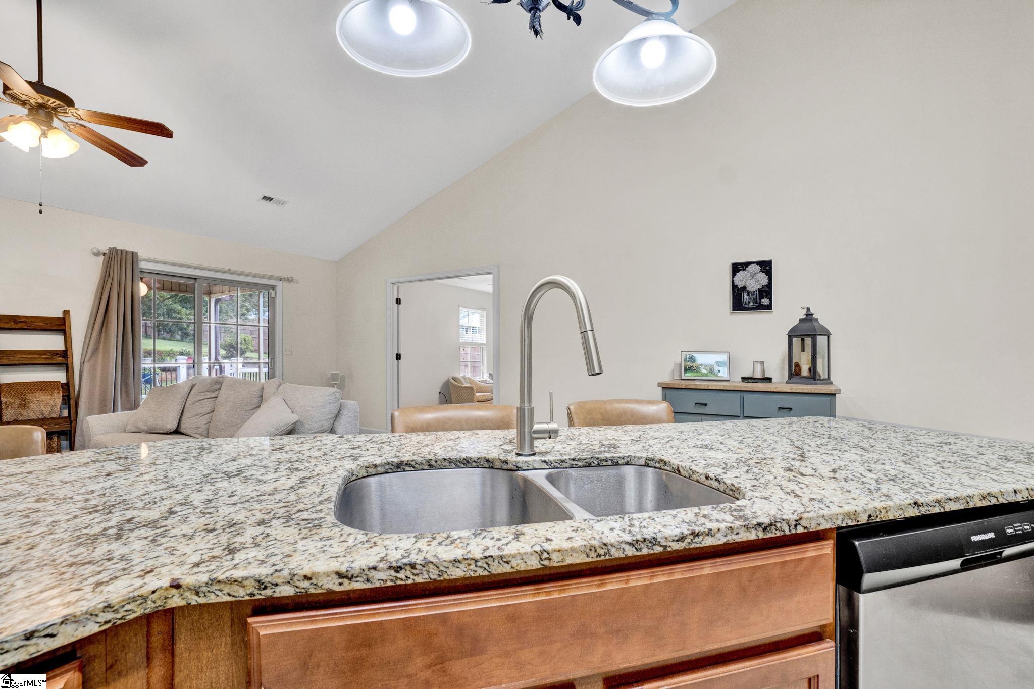 305 Bent River Drive Property Photo 14