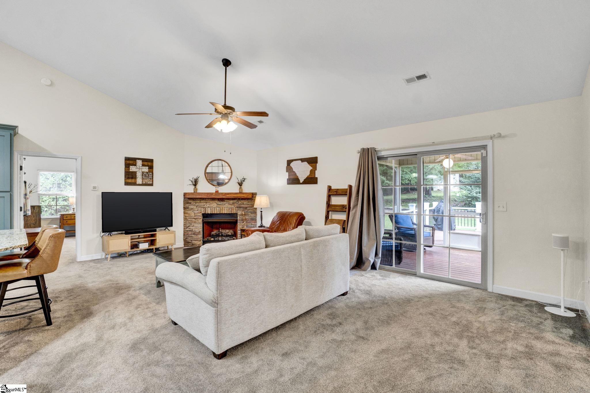 305 Bent River Drive Property Photo 15