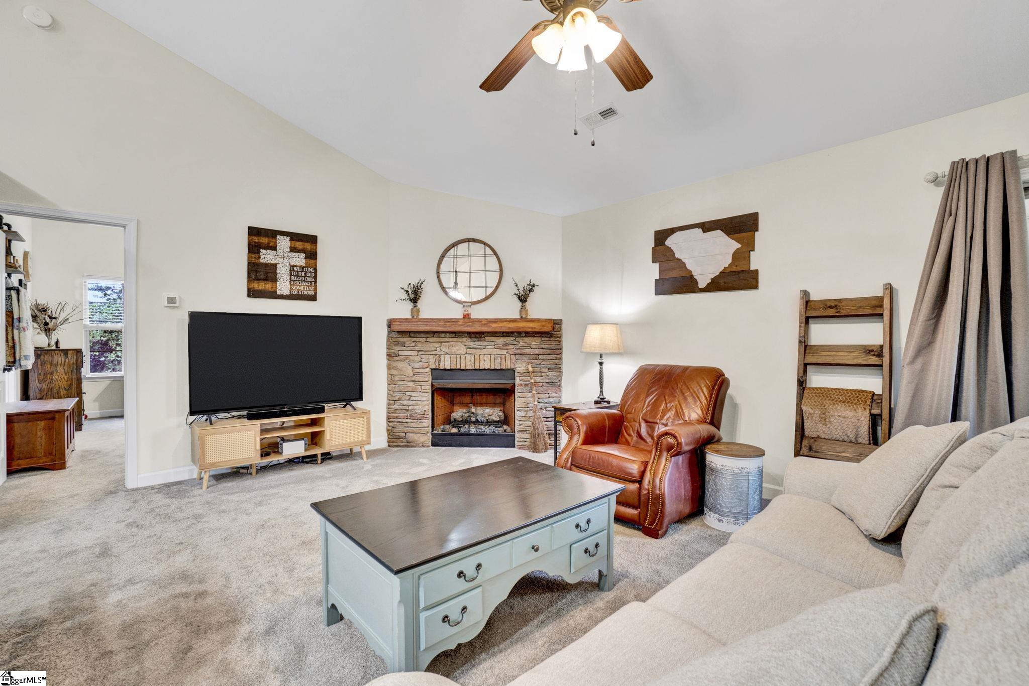 305 Bent River Drive Property Photo 17