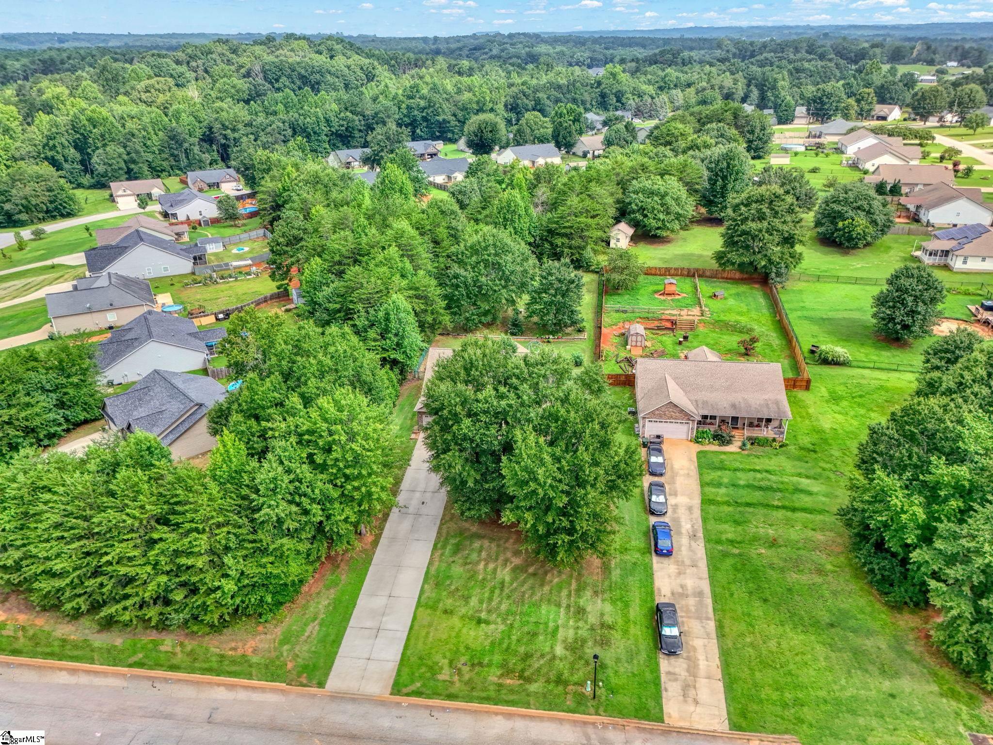 305 Bent River Drive Property Photo 43