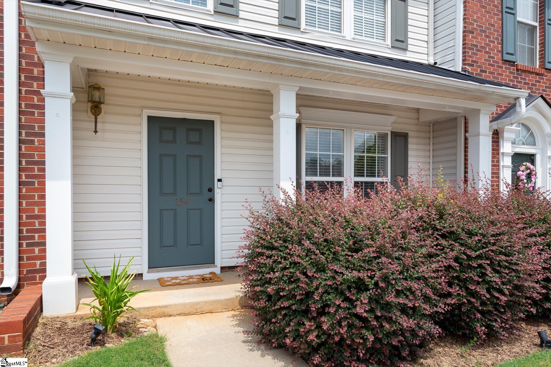 154 Spring Crossing Circle Property Photo 4