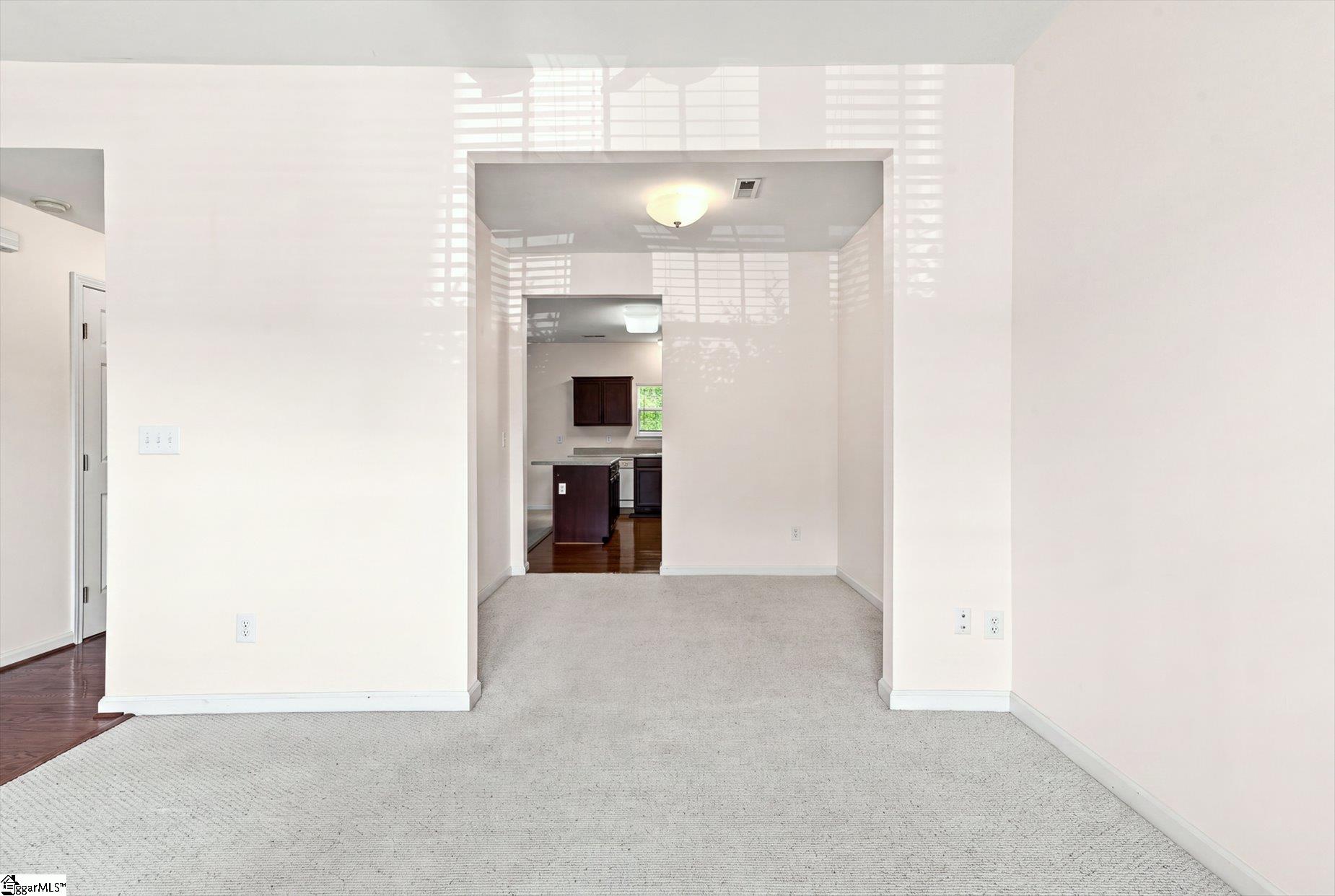 154 Spring Crossing Circle Property Photo 12