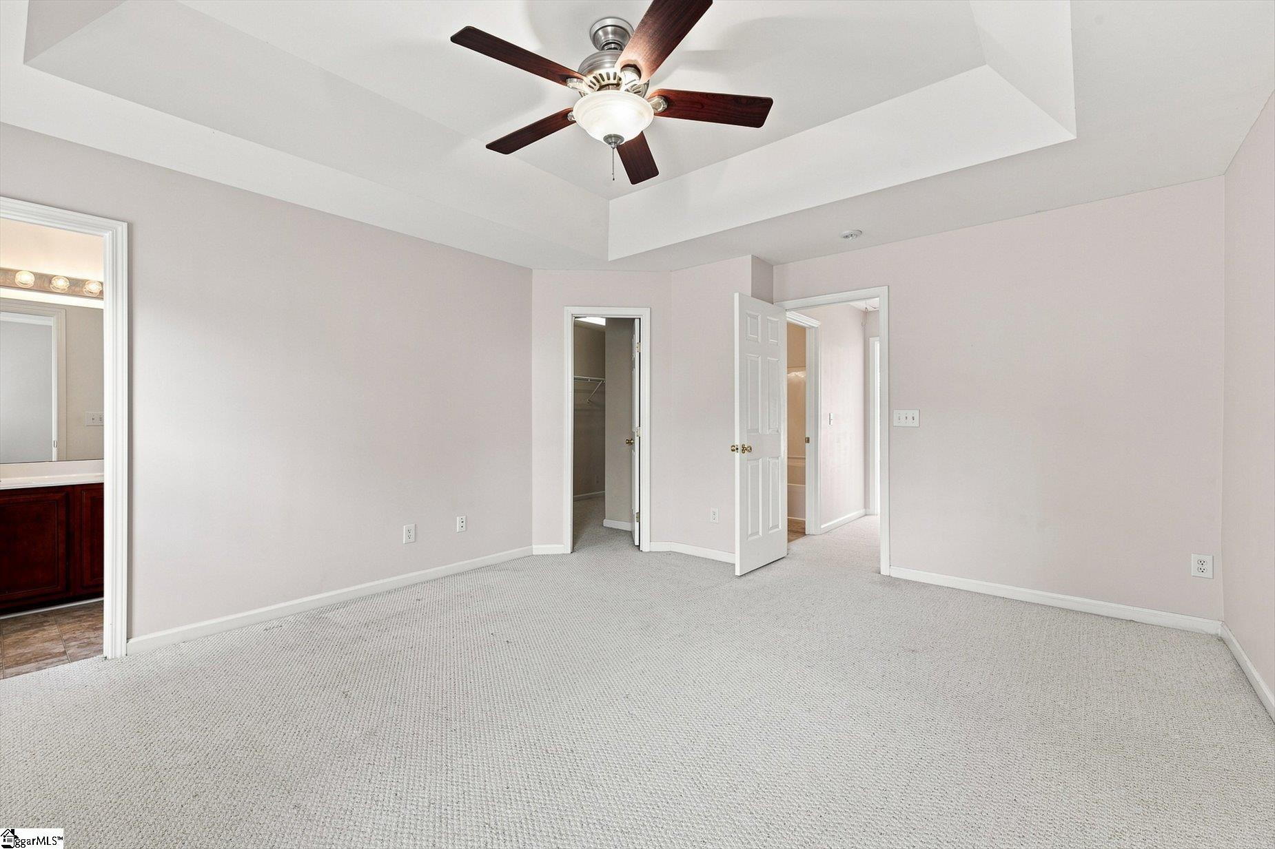 154 Spring Crossing Circle Property Photo 21
