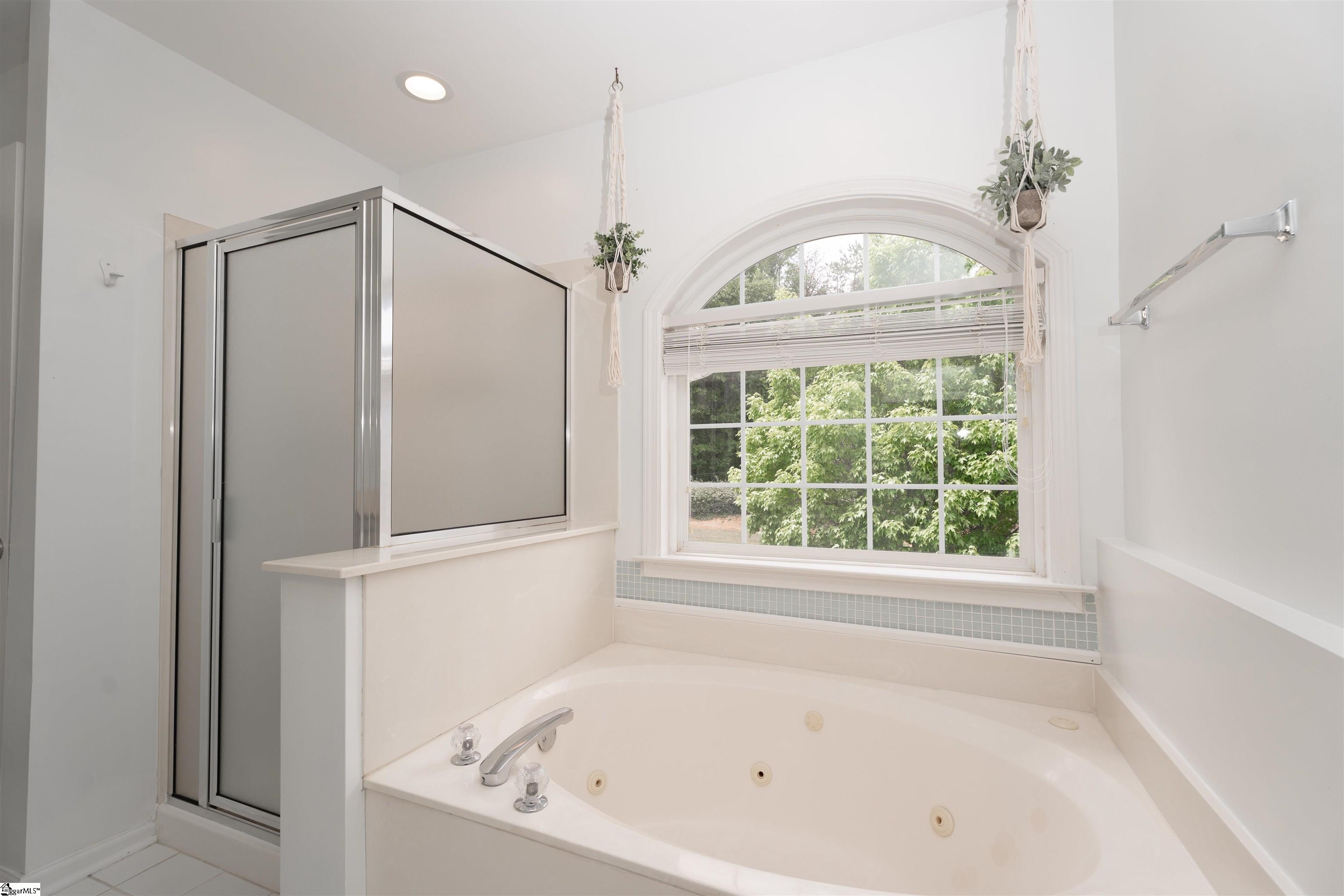608 Glassyrock Court Property Photo 10