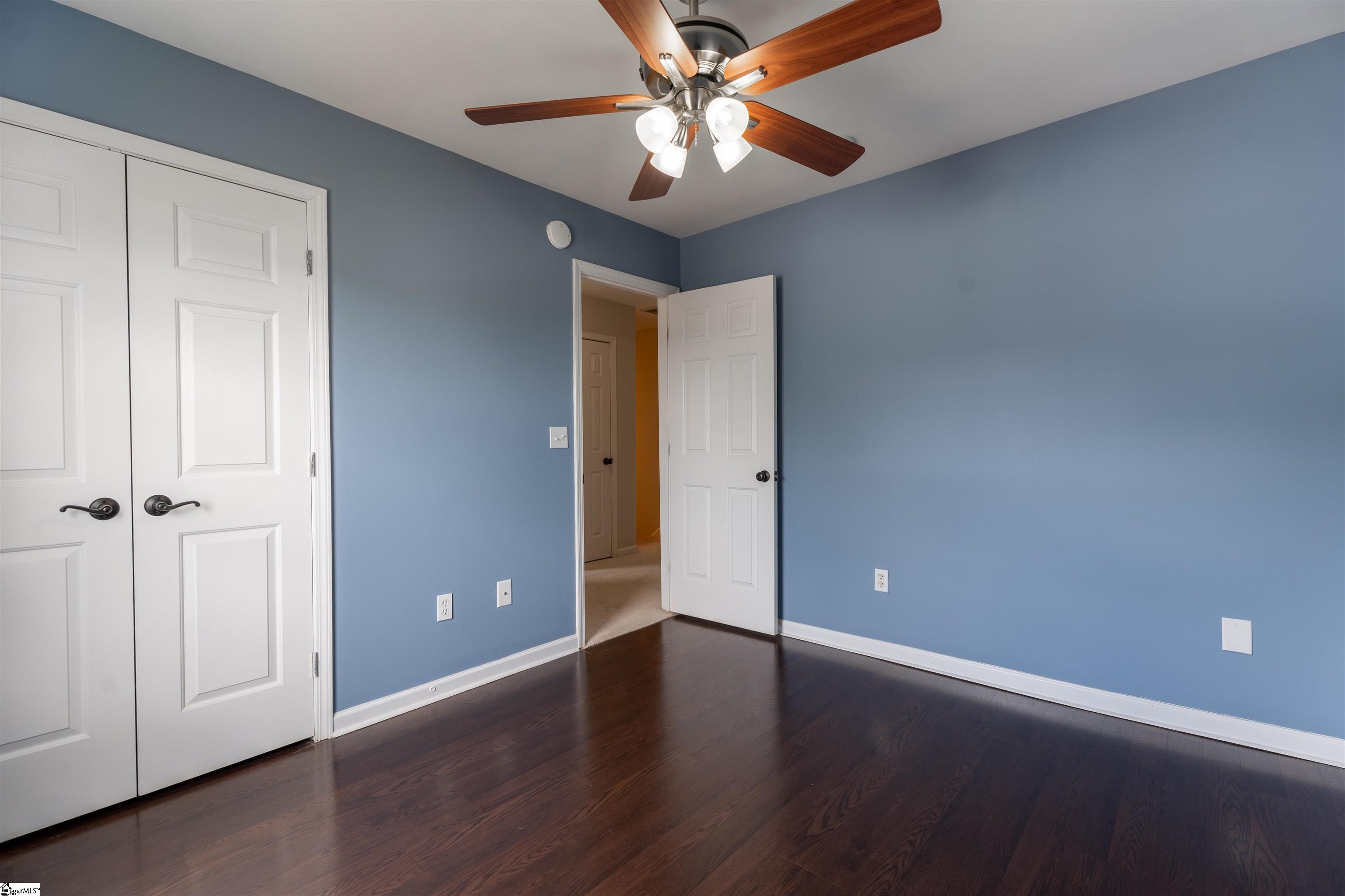 608 Glassyrock Court Property Photo 16