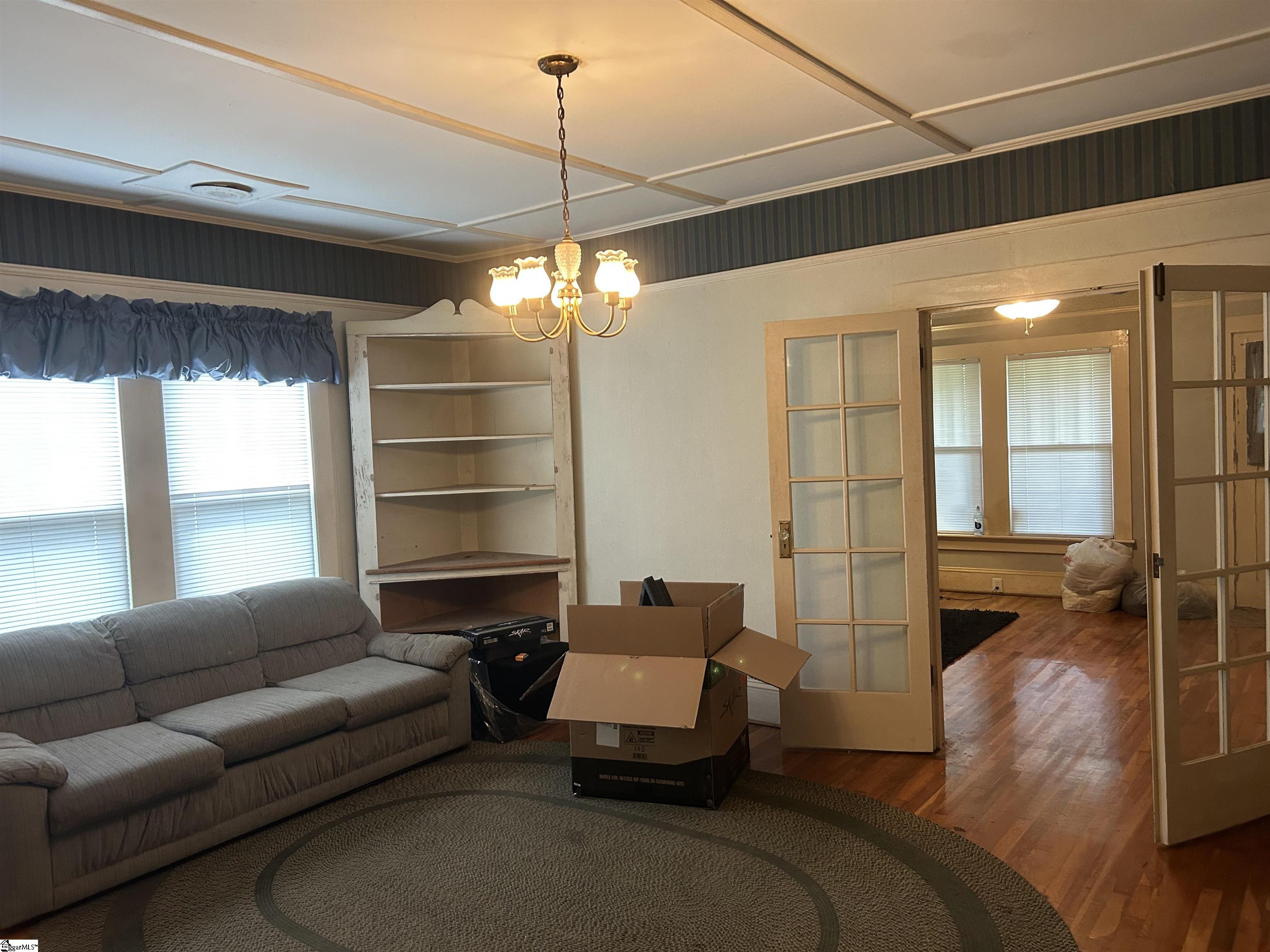 28 E Main Street Property Photo 4