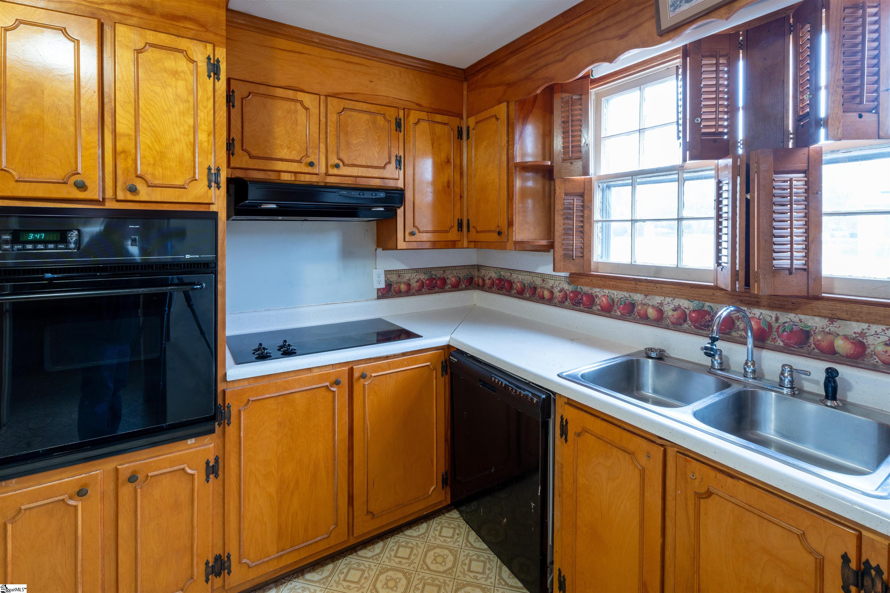 60 Blake Street Property Photo 8