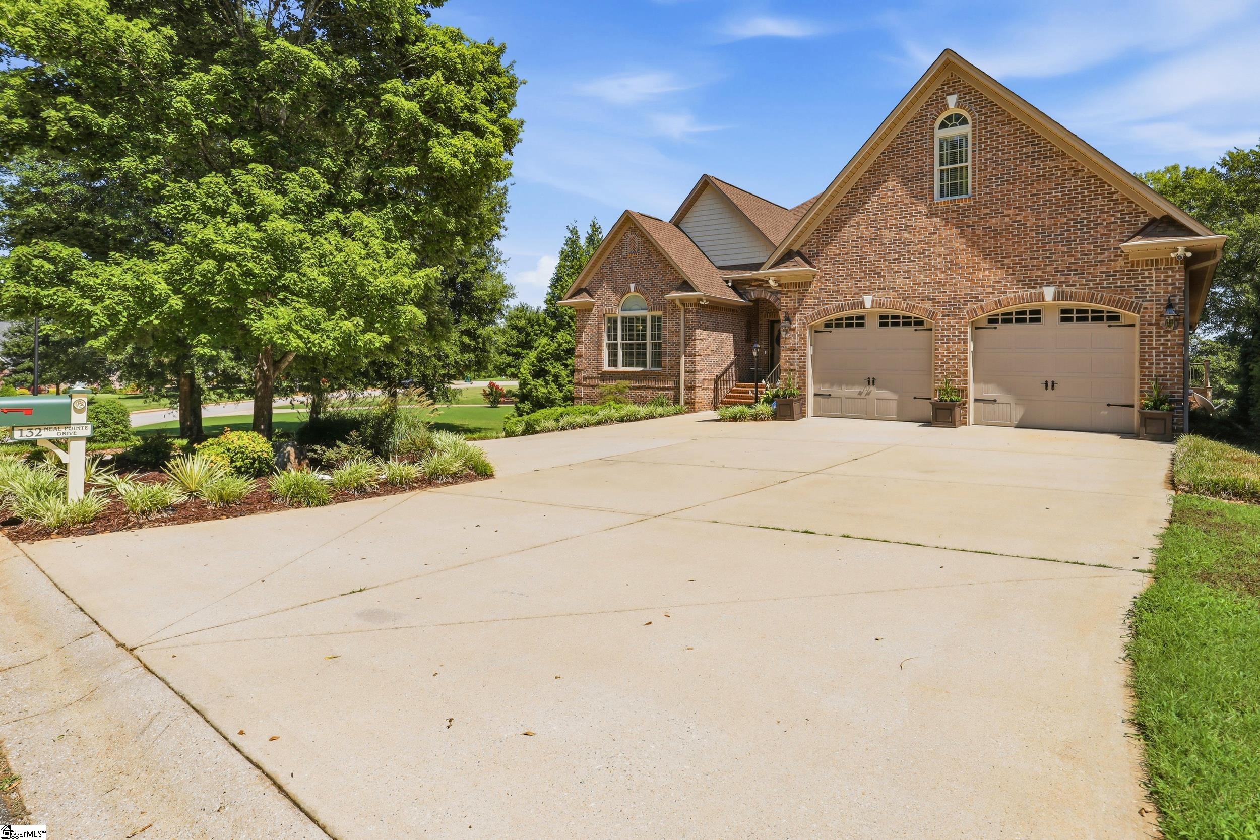 132 Neal Pointe Drive Property Photo 4