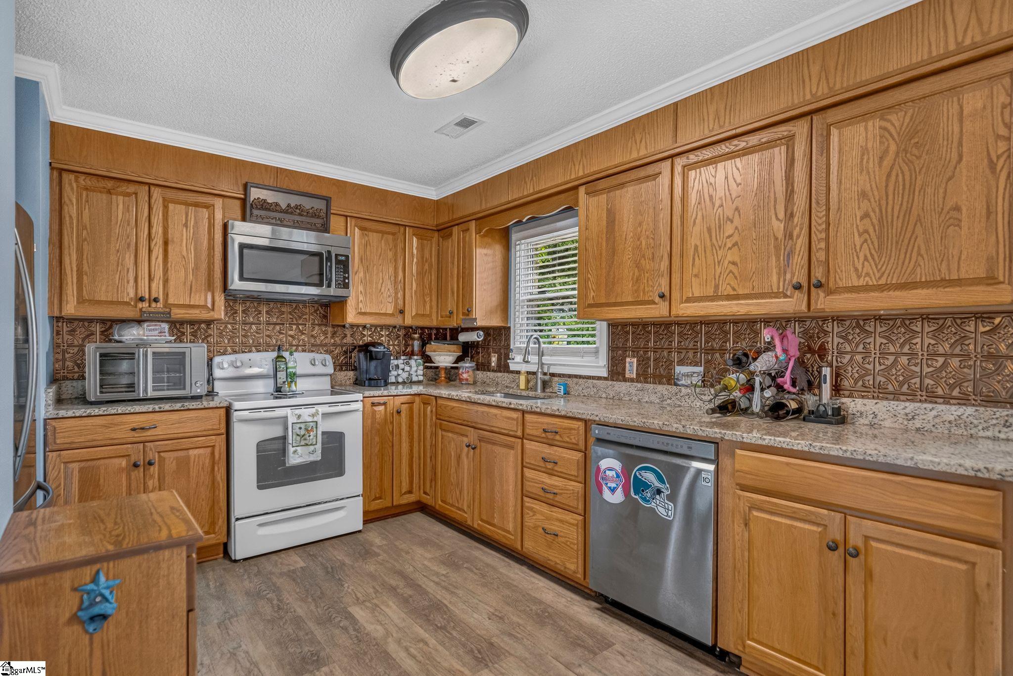 1660 Holly Springs Road Property Photo 6