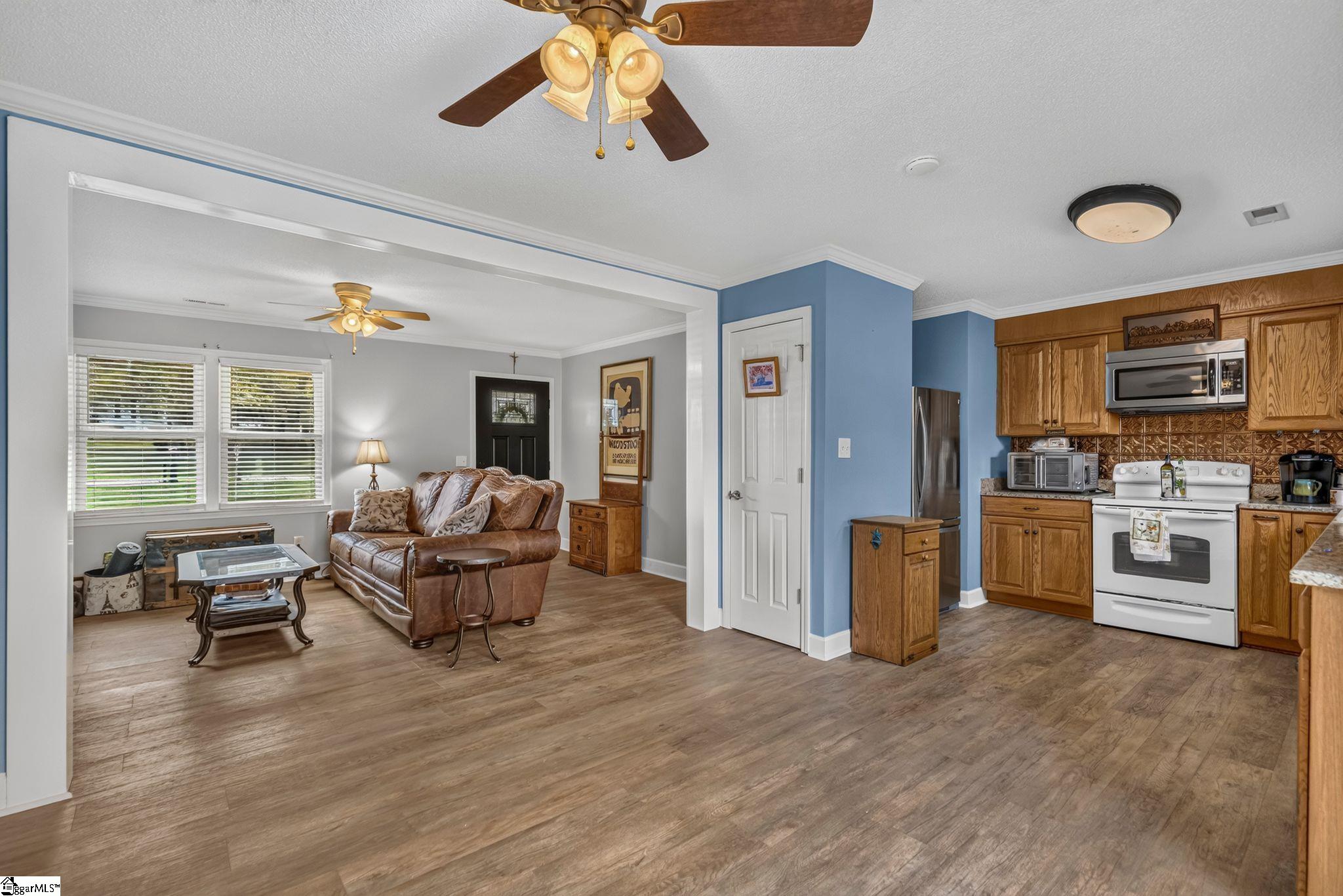 1660 Holly Springs Road Property Photo 10